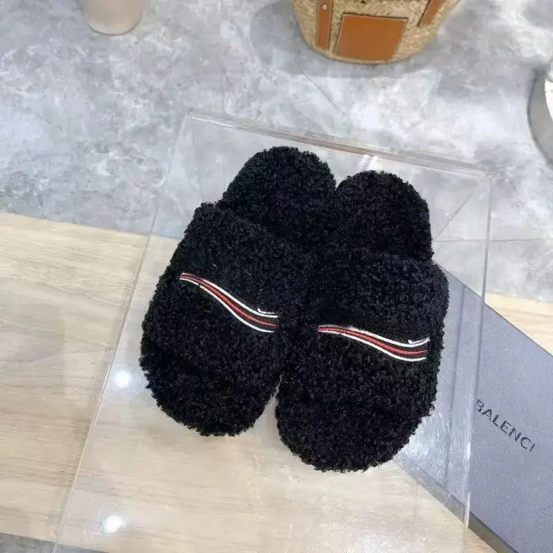 Cozy Curly Fuzzy Slide Slippers for Women, Soft Fluffy Open Toe House Slides, Fashion Plush Indoor Outdoor Warm Slip On Sandals, Trendy Comfort Winter Home Footwear
