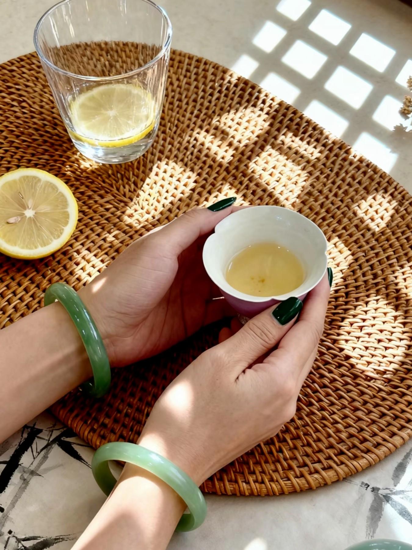 Elegant Eastern Style Jade Bracelet with Gift Box, Beautiful Jewelry, Perfect Gift Choice, Traditional Chinese Ornament, Fine Craftsmanship