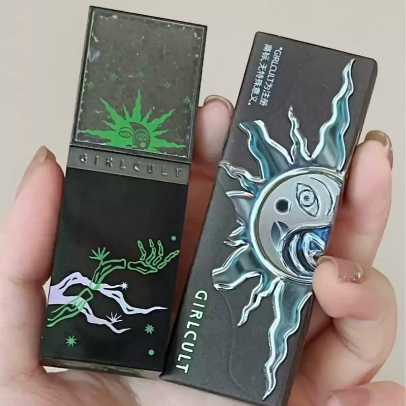 Girlcult Lipgloss Chameleon Dark Gothic Liptint Moisturizing Mirror Finish Long-Lasting Non-Stick Cup Halloween Style Makeup