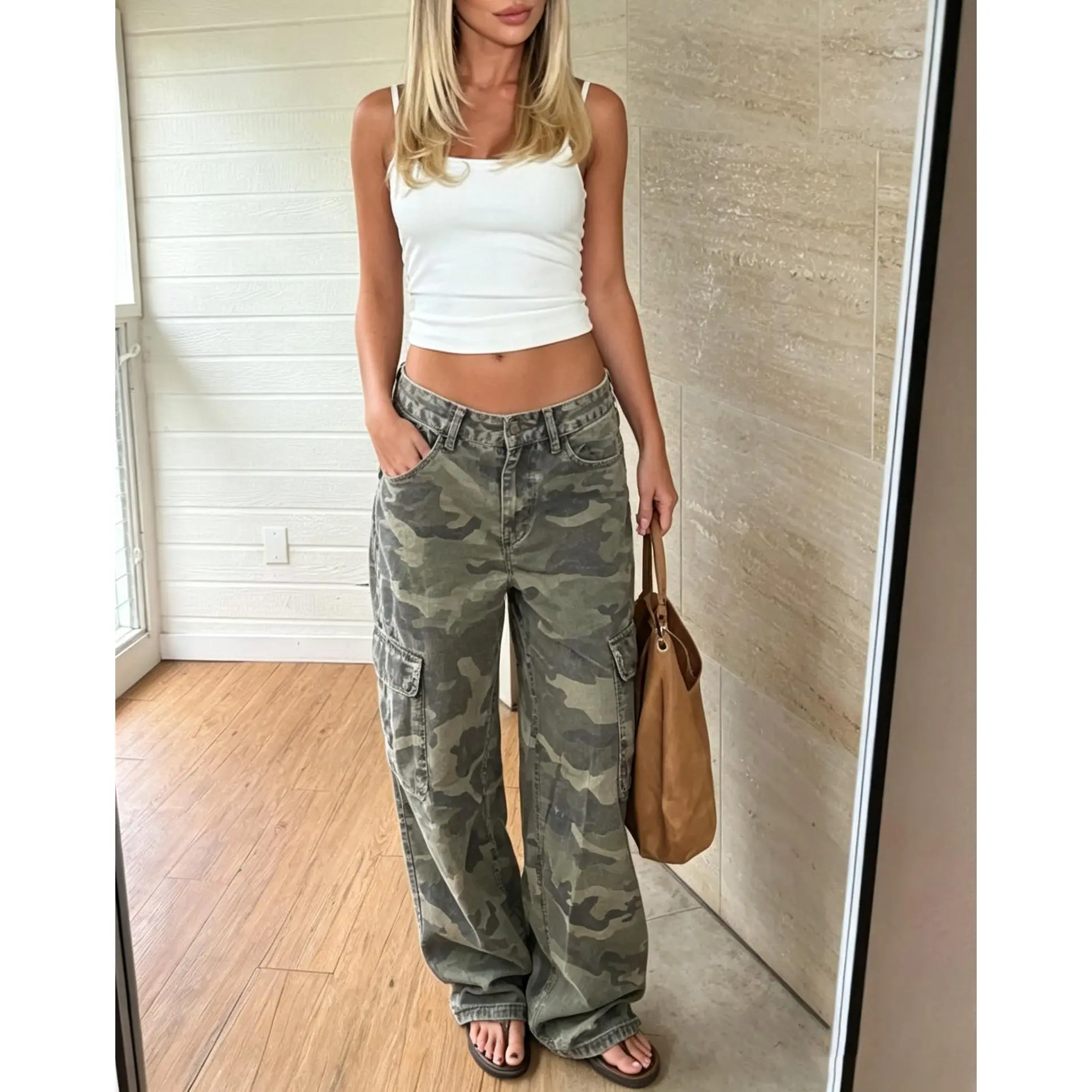 Women’s Camo Cargo Jeans, Low Rise Wide Leg Baggy Denim Pants, Y2K Camouflage Multi‑Pocket Loose Fit Streetwear Trousers for Women
