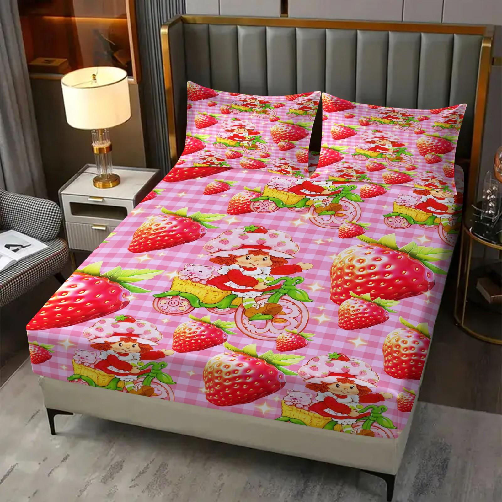 Strawberry Shortcake Gingham Fitted Sheet Set, 1 Fitted Sheet + 2 Pillowcases - 3 Pcs Soft Breathable Bedding with Deep Pocket, 360° All-Round Wrap, Wrinkle Resistant, Cute Strawberry Cartoon Bed Sheets for Girls Bedroom Decor, Full Size