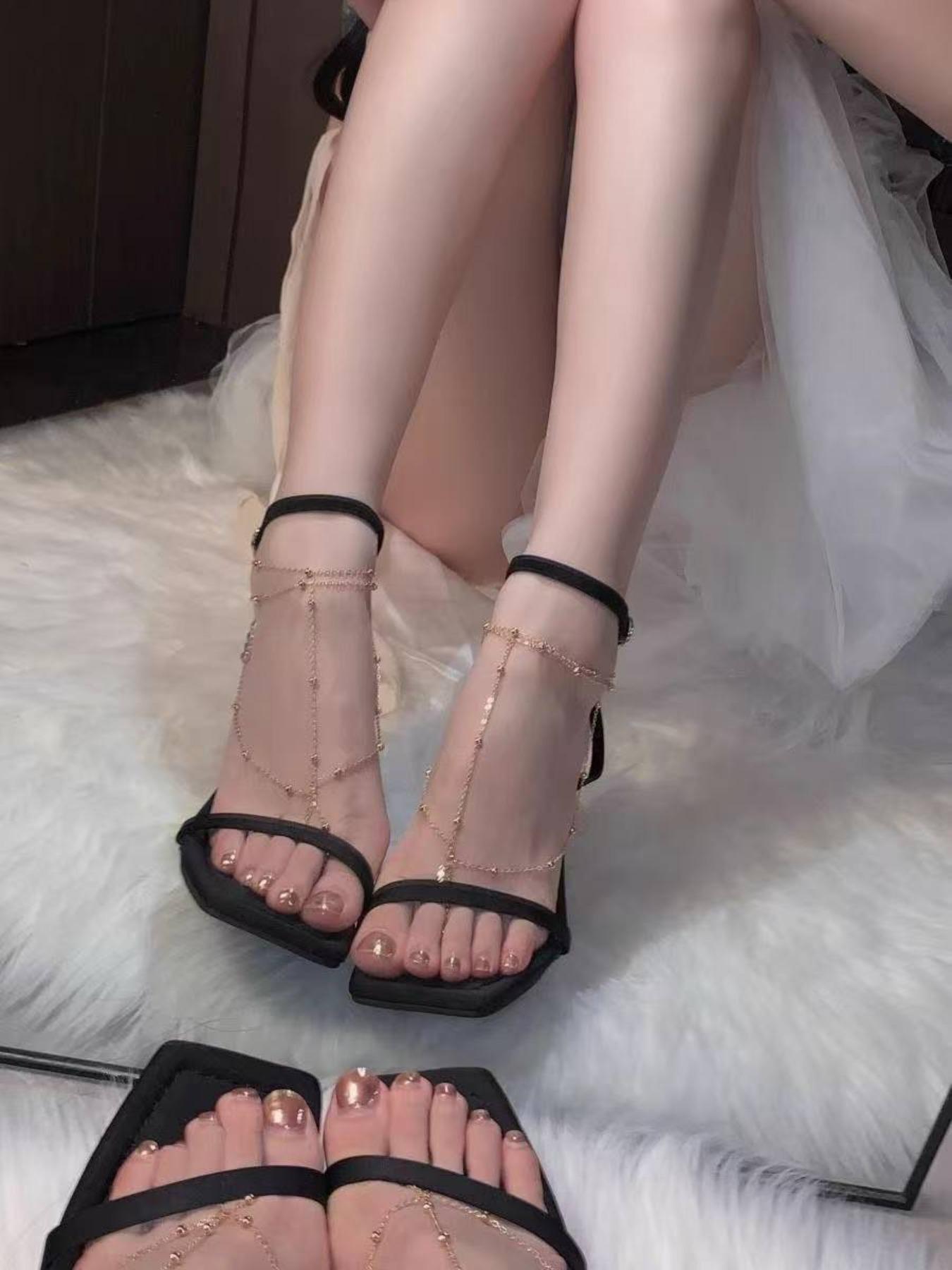 Women Sexy Foot Chain Accessory, Dainty Layered Anklet, Unique Personalized Design, High-End Feel, Perfect for Stylish, Enhance Your Look Instantly