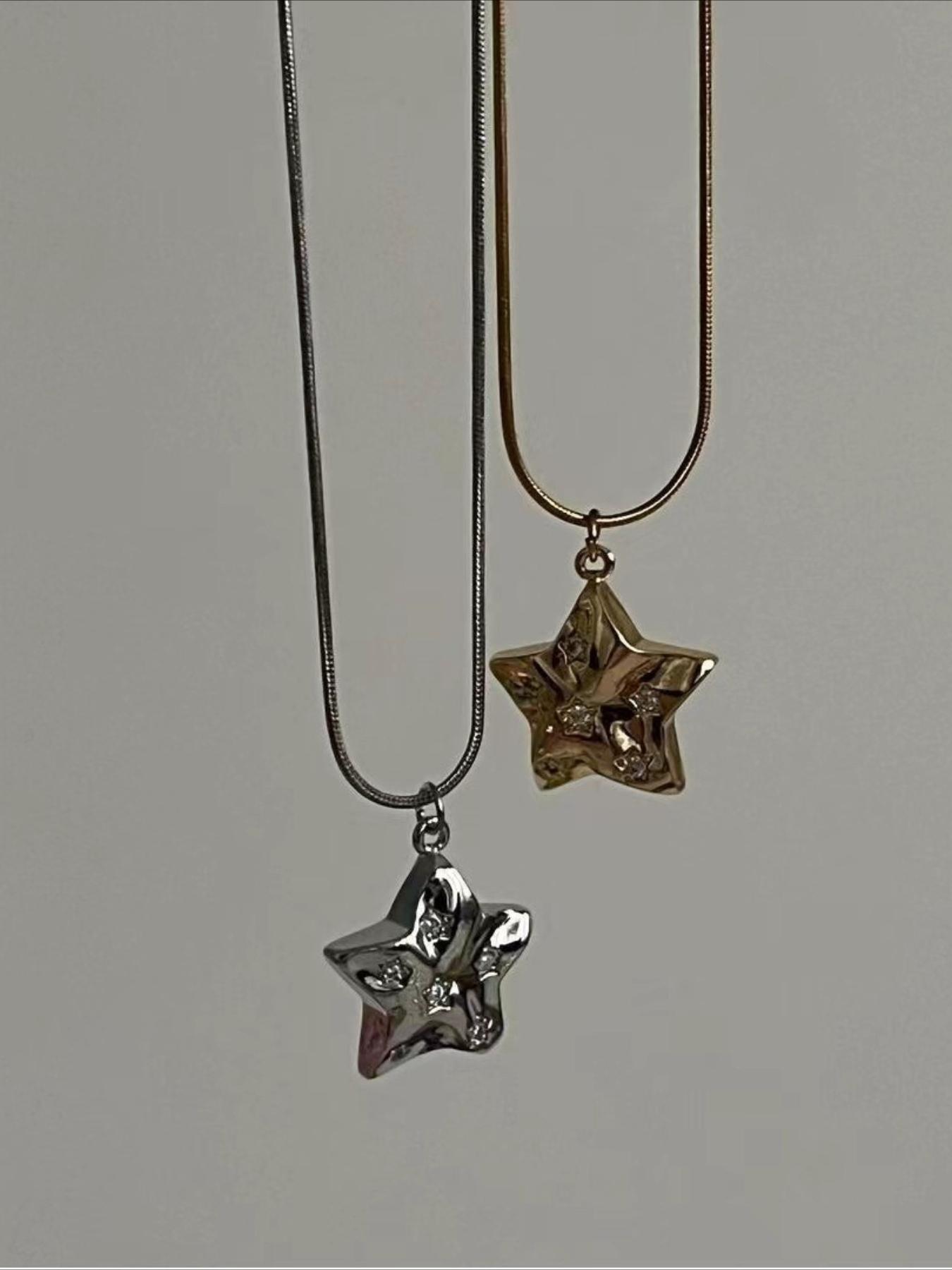 Fashionable and Trendy Star Pendant, Snake Bone Chain Necklace, Women's Necklace, Simple and Casual, Versatile, Daily Party Necklace