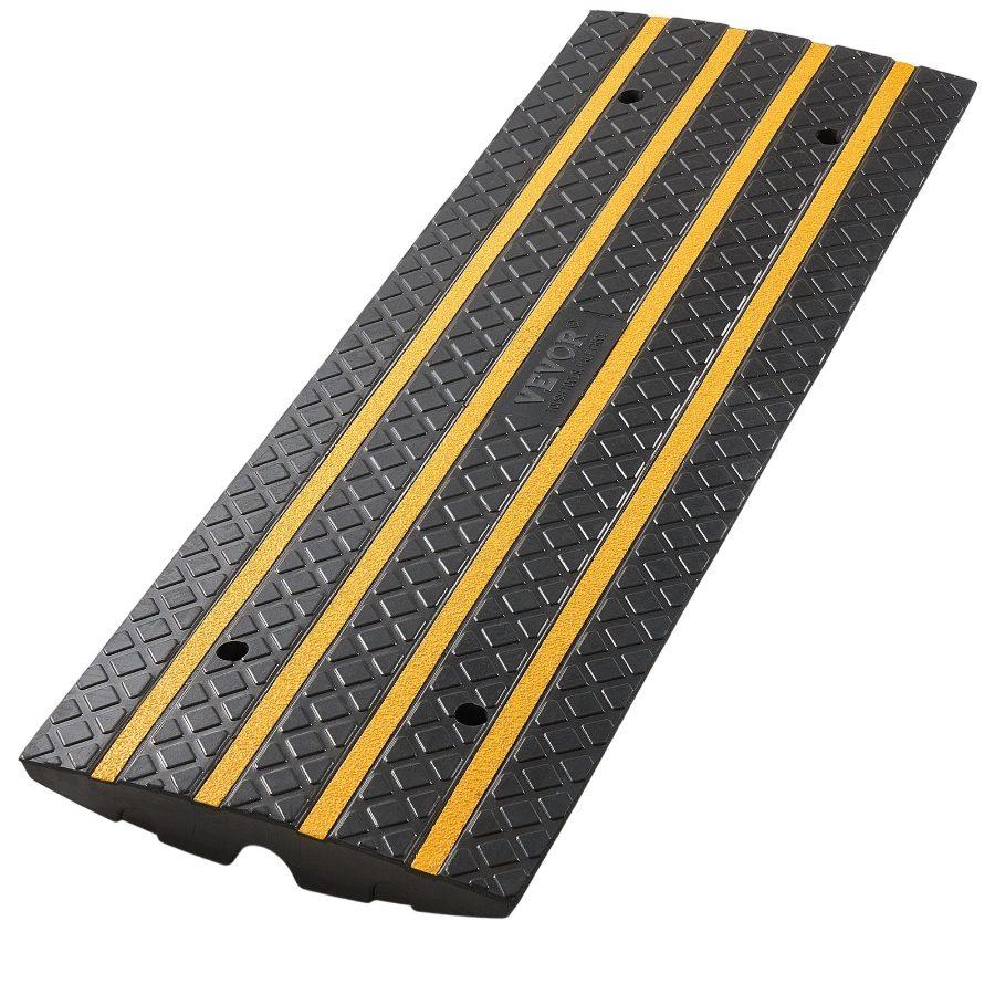 VEVOR Car Driveway Rubber Curb Ramp, 33069 lbs Load Capacity, 2.6 inch Rise Curbside Bridge Ramp with Yellow Reflective Strips, Suitable for Loading Dock, Warehouse, Garage, Sidewalk (2 Pack)