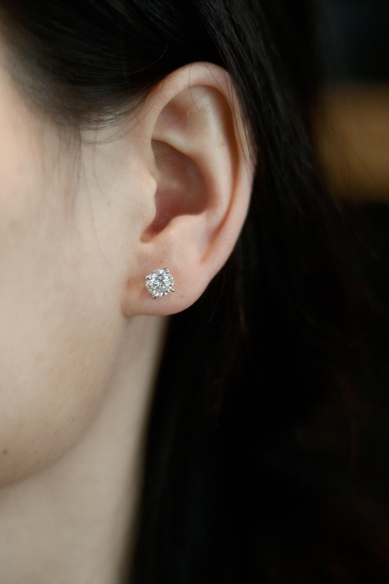 【#471】0.5ct each D Color vvs Synthetic Moissanite S925 Round Stud Earrings Birthday Anniversary Day Gifts For Men Women Sliver Earrings Wedding set 【#471】0.5ct each D Color vvs Synthetic Moissanite S925 Round Stud Earrings Birthday Anniversary Day Gifts For Men Women Sliver Earrings Wedding set