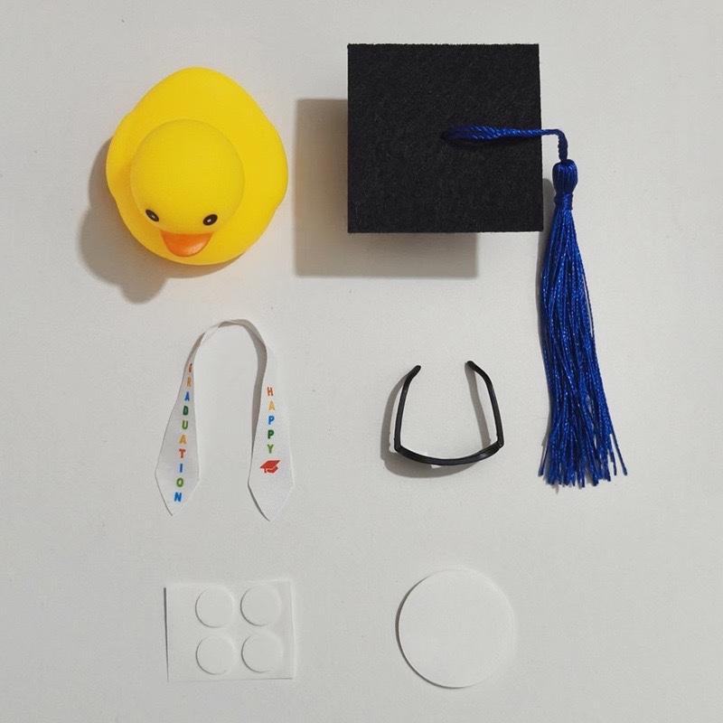 Graduation Duck with Diploma & Tassel - Cute Yellow Duck with Glasses Suitable for Car Dashboard Decor, Graduation Party Favors, Diploma Holder Gift for Graduation Decoration, Capable for Car and Events Decorations