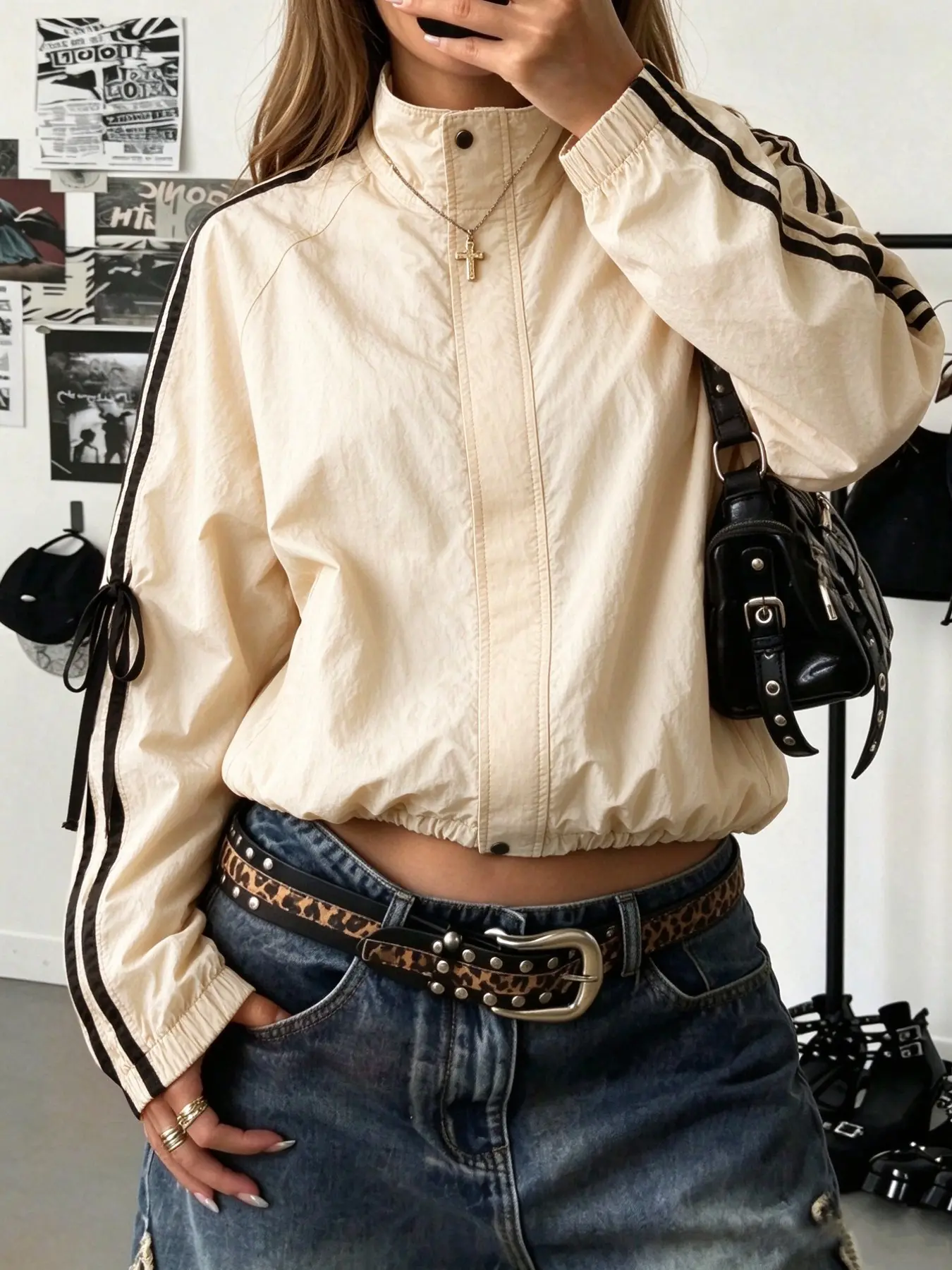 Y2K Vintage/90s Retro/Athleisure/Urban Street Striped Stand Collar Zip Front Drawstring Hem Elastic Cuff Cropped Track Windbreaker Jacket Trendy Women Daily Casual Street Outdoor Long Sleeve Side Stripe Cropped Zip Outerwear Fashion Cropped Bomber Jacket
