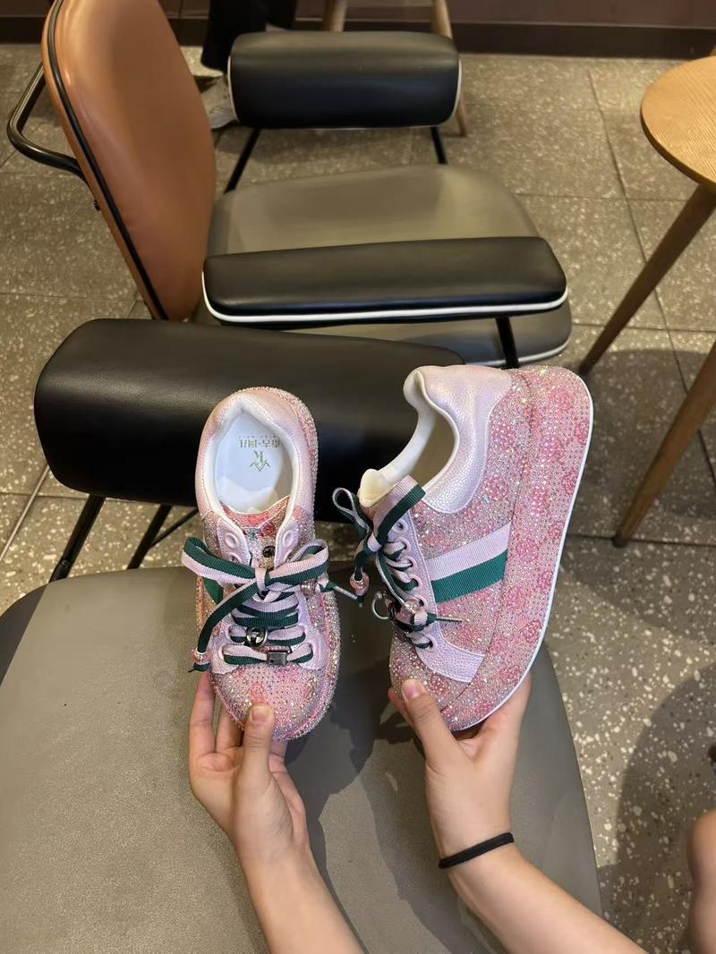 Glittery Pink Low - Top Sneakers for Women Women's Shiny Pink Platform Casual Shoes Stylish Pink Glitter Platform Women's Sneakers Girl Trainer Girl Girl Trainer Runner Athletic Training Footwear Closed Running