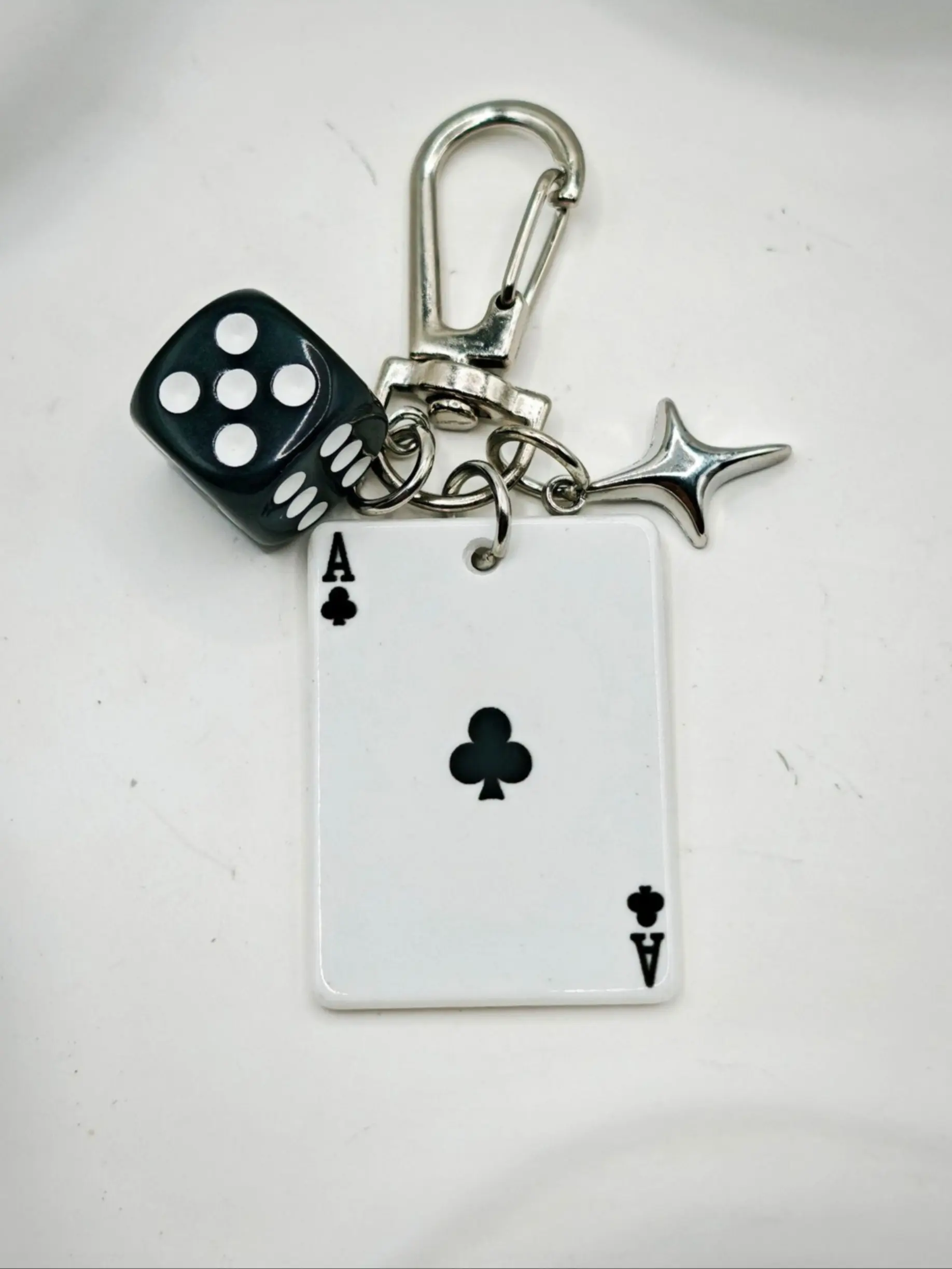 Y2K Poker Card Dice Bag Charm, Key Chain Charms, Retro Grunge Spade a Joker Keychain, Cute Keychains, Cute Style for Purse Backpack Jeans, Unique Accessory Gift Idea