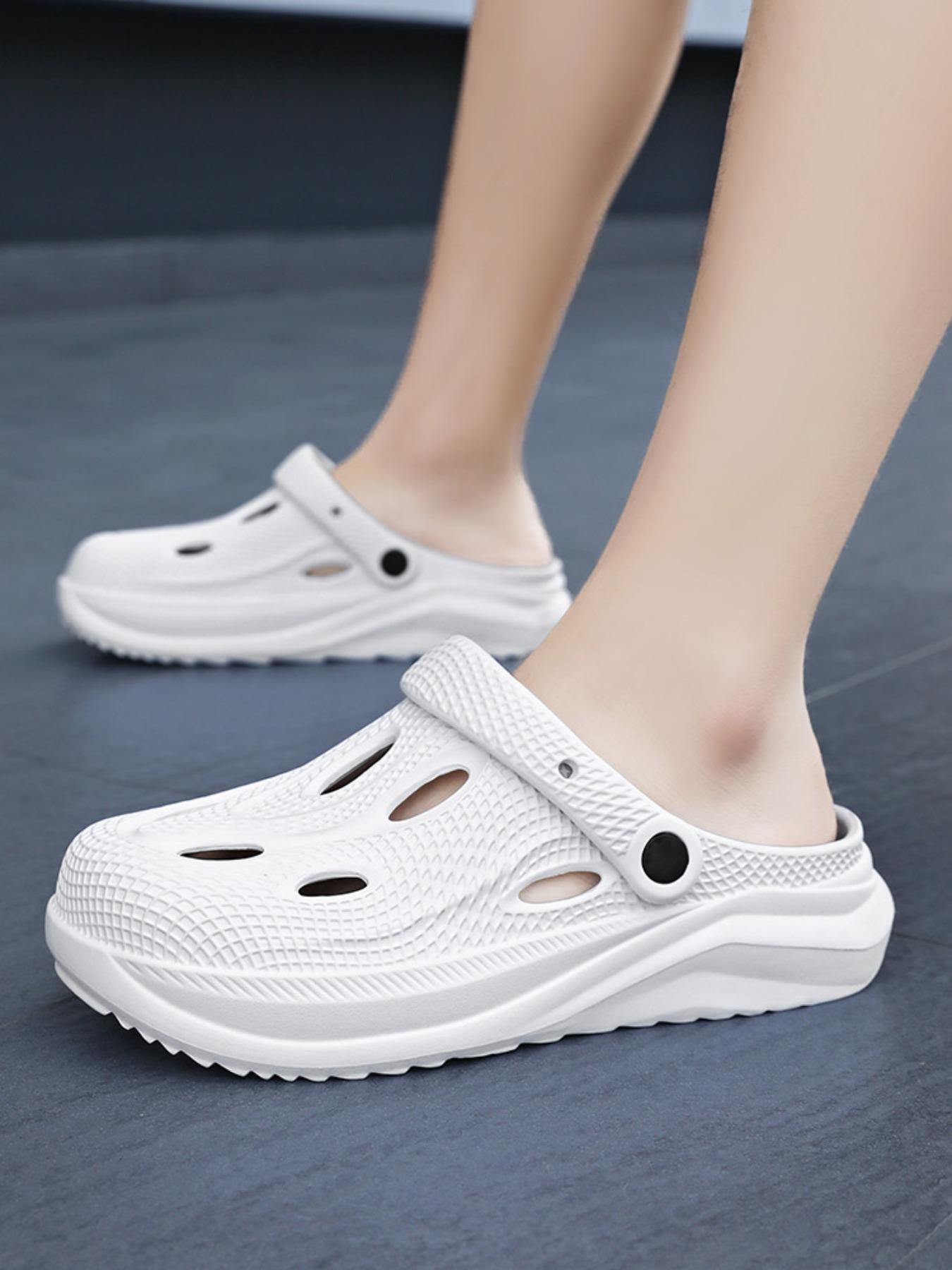 New Summer Style for Men, Casual Clogs for Students, Ultra-light, Soft and Elastic, Breathable, Dual-use for Beach and Bathroom, Wear-resistant, Non-slip, Two-way Wearable Closed-toe Sandals