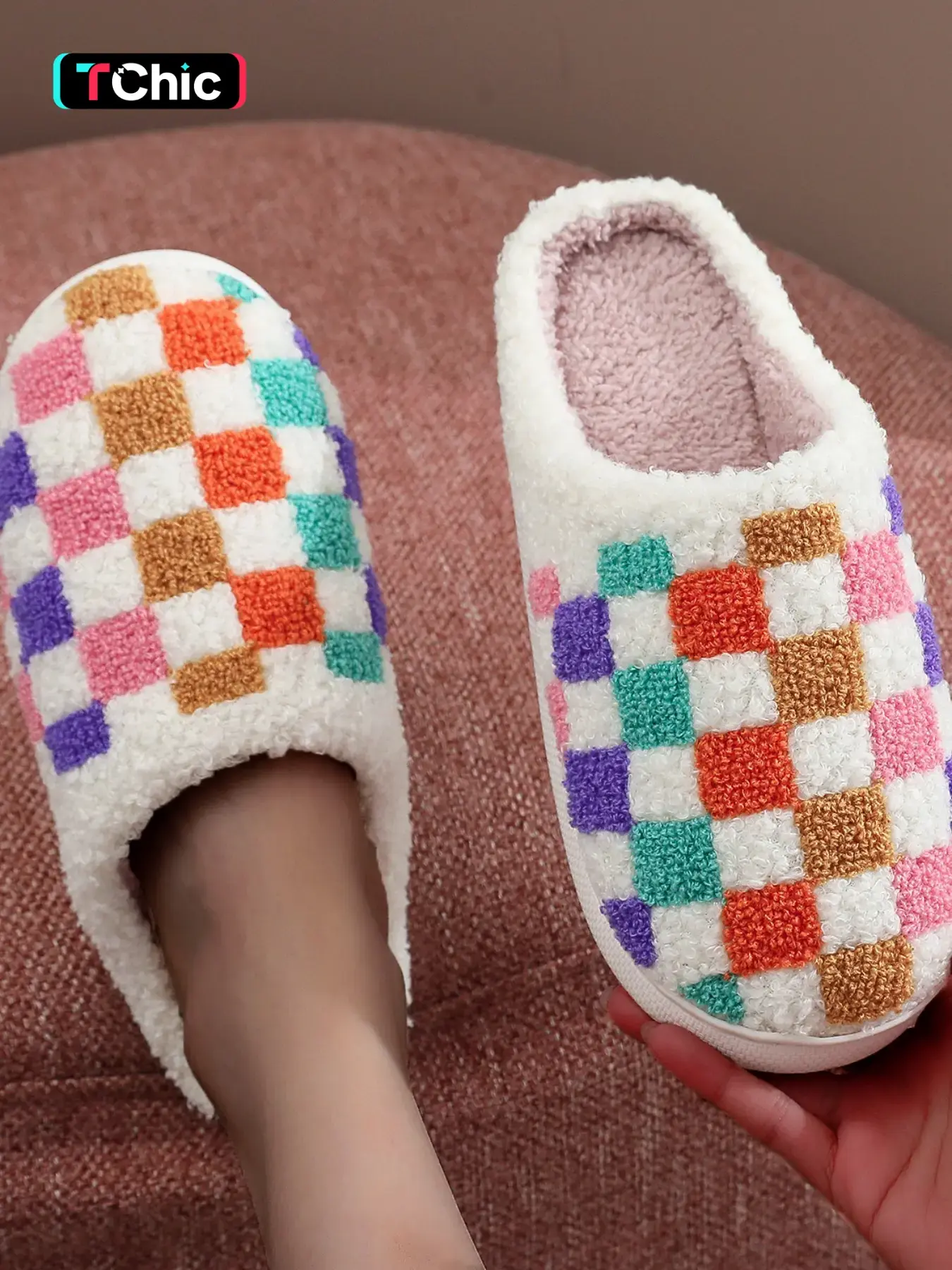 Soft Plush Colorful Grid Slippers, Rainbow Embroidered Indoor Outdoor Shoes, Casual Home Slippers, Fuzzy Warm Slippers, House Slipper, Warm Non-Slip Winter Christmas Gift for Men Women