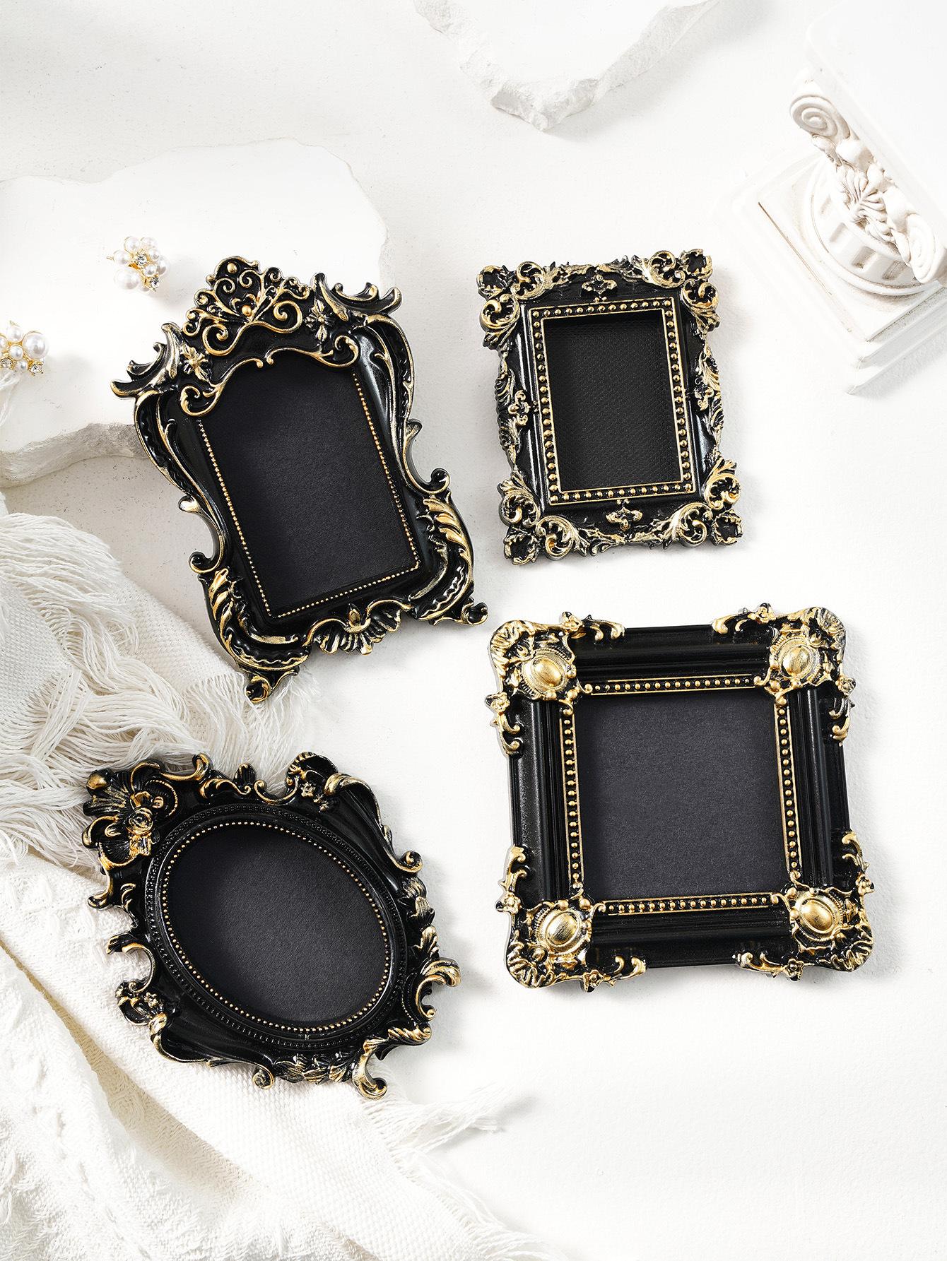 European-style mini hanging photo frame (can hold photos) vintage photo prop suitable for DIY wall decoration