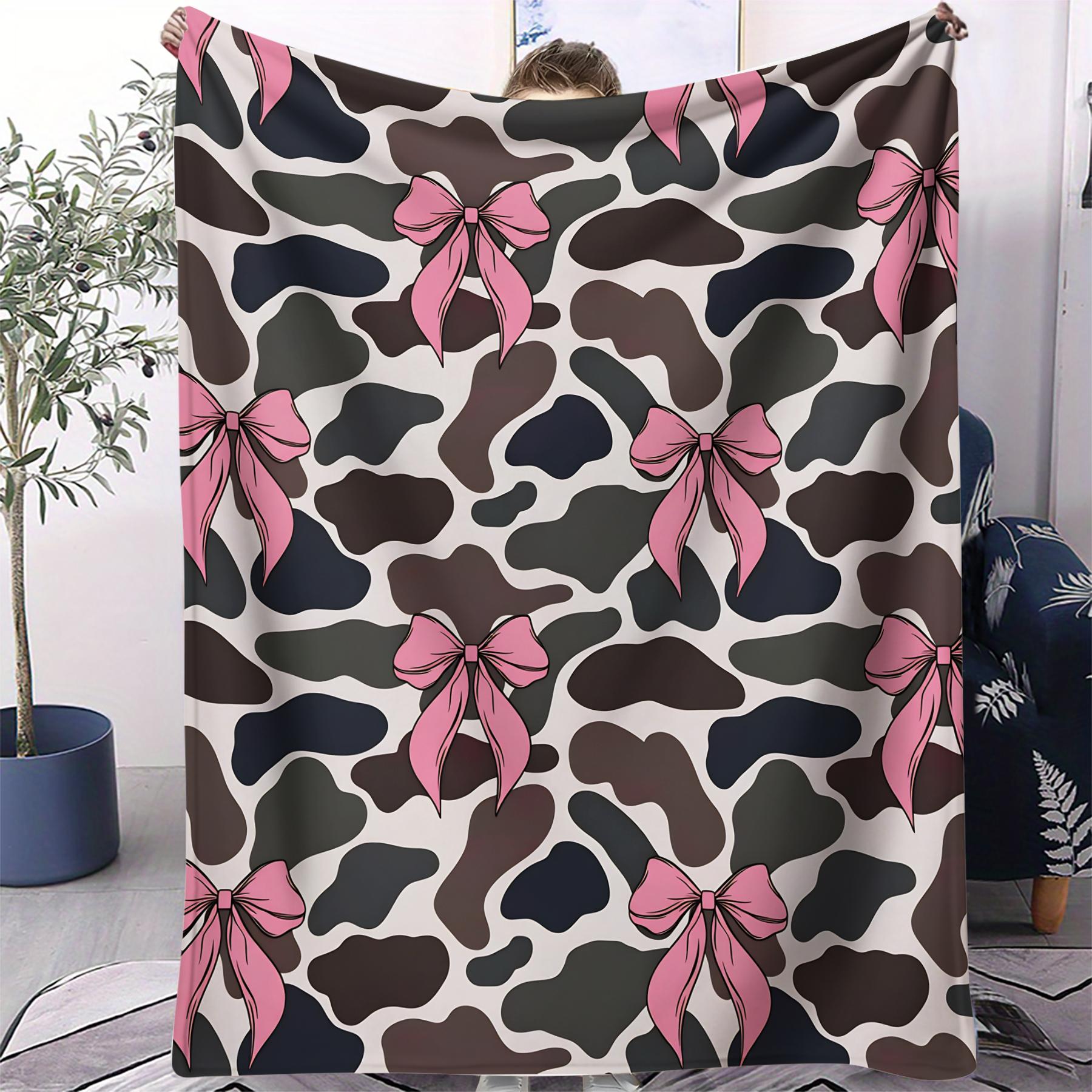 1Pcs Coquette Pink Bow Digital Print Flannel Blanket, Sweet Y2K Aesthetic Throw Blanket, Soft Fluffy Lightweight Warm Blanket, Cozy All-Season Gift Blanket, Perfect for Bedroom, Sofa, Dorm, Living Room & Travel Use