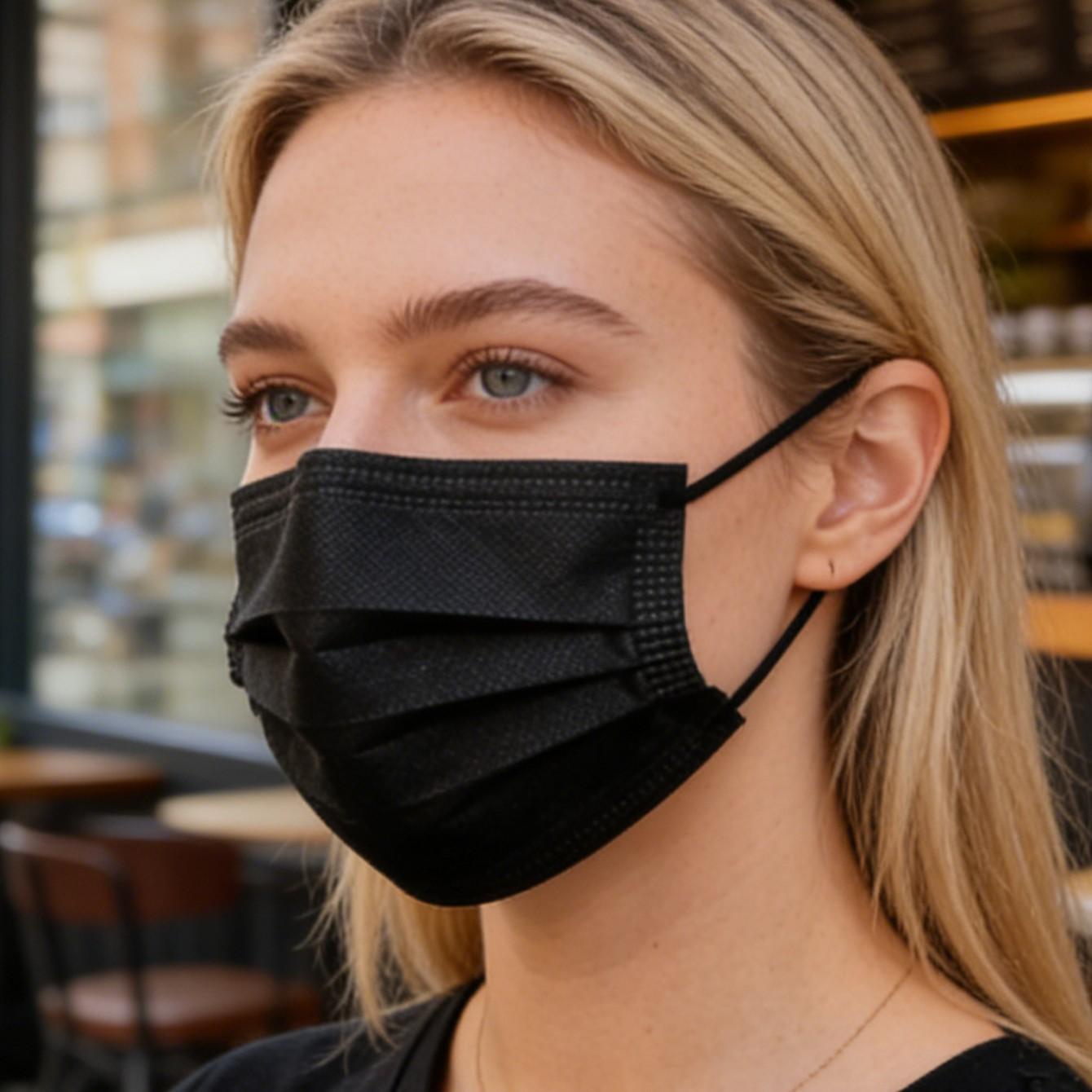 Fashionable black disposable mask! 50 pieces of 3-layer filters - breathable face mask, breathable and stylish daily essentials