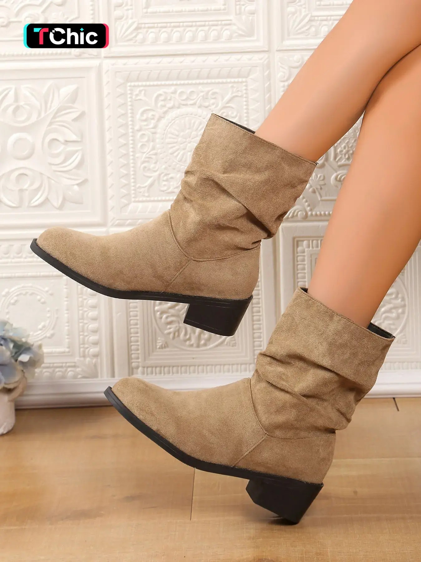 Women's Soft Short Boots, Comfortable Outdoor Motorcycle Boots, Slip-On Wide Mouth Design, Lightweight and Stylish, Perfect for Trendy