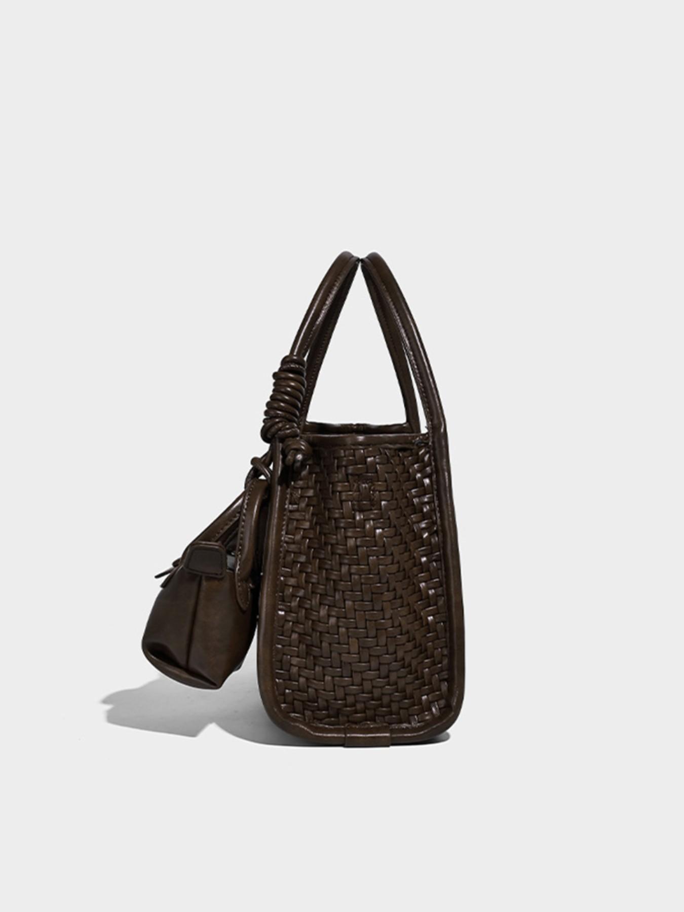 New Handwoven Crossbody Shoulder Clutch, Casual Soft Leather Bao Single Shoulder Bag, Fashionable Large Capacity Basket Bag, Simple High-End Lazy Style