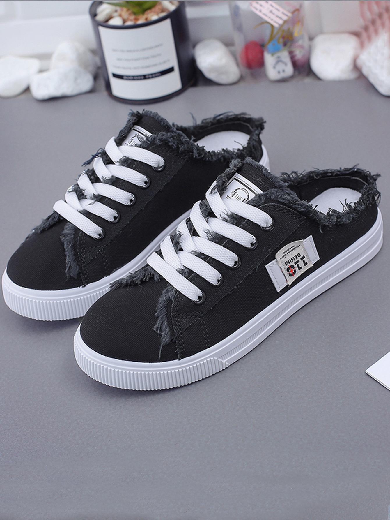 1 Pair Of Stylish Casual Sneaker Flat Walking Shoes in White, Black and Blue, Versatile, Easy To Wear, Suitable for All Seasons