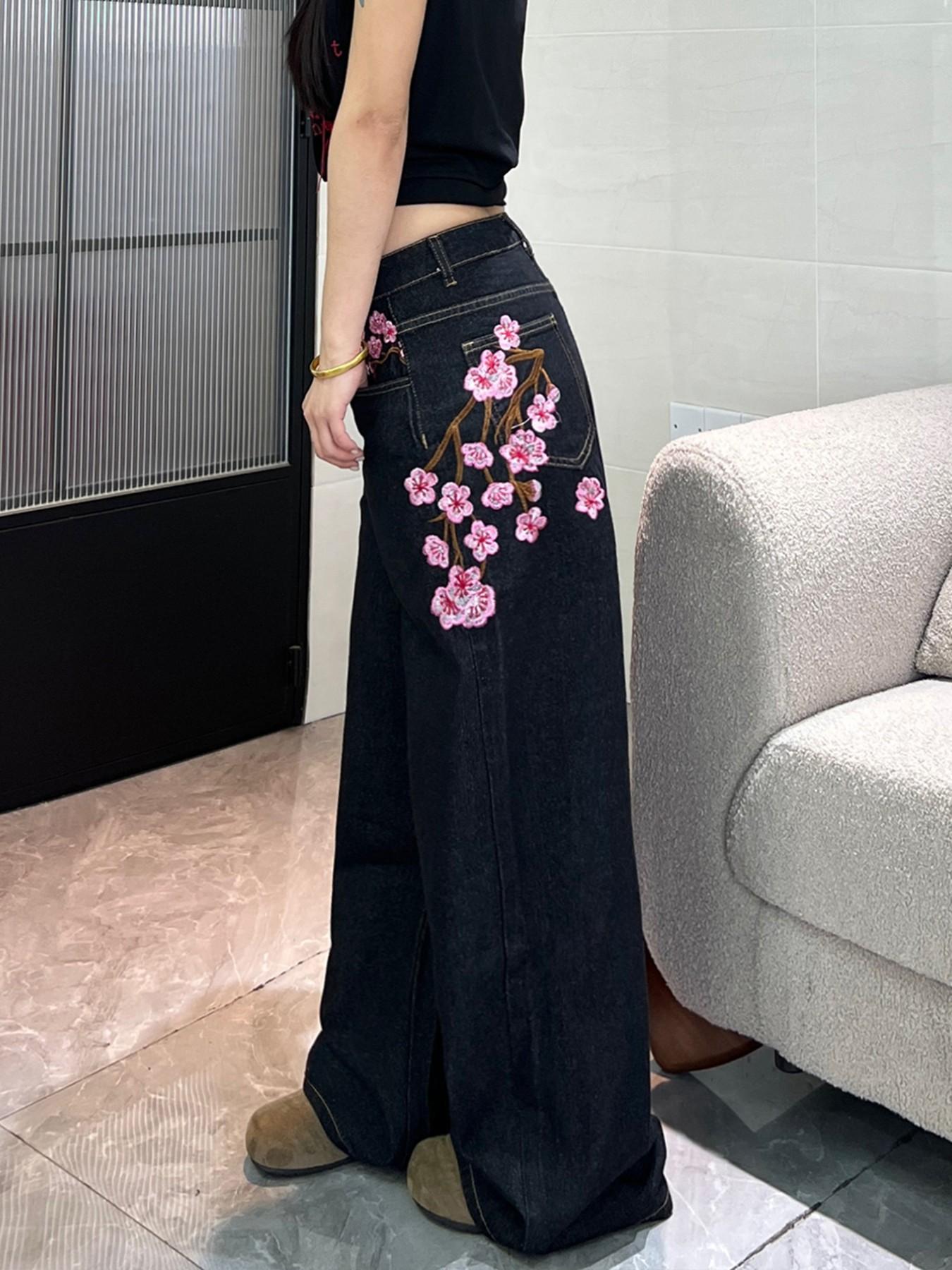 Women's High-Waisted Jeans, Embroidered Denim Jeans, Fashion Floral Embroidery, Loose-Fit Wide Leg Pants, All-Season Versatile Long Trousers, Denim Bottoms, Loose Cut Jeans, Multiple Colors Available
