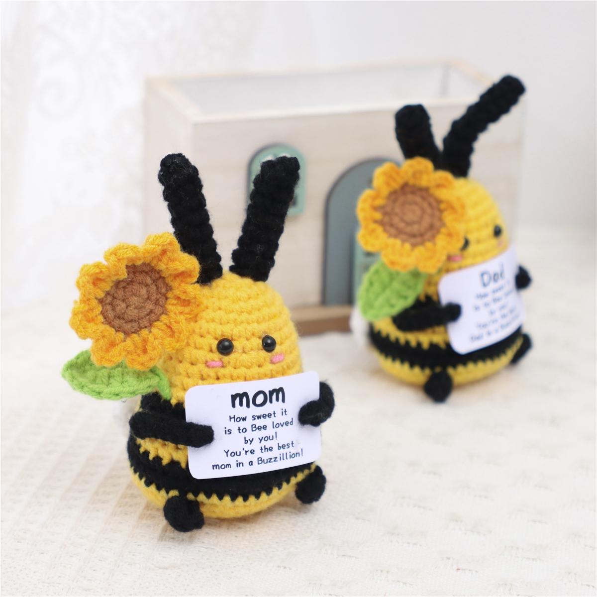 Handmade Crochet Bee Ornament, Cute Gift for Teachers' Day, Mother's Day, Father's Day, Perfect Small Present, Unique Handcrafted Decor, Handmade Crochet Figure
