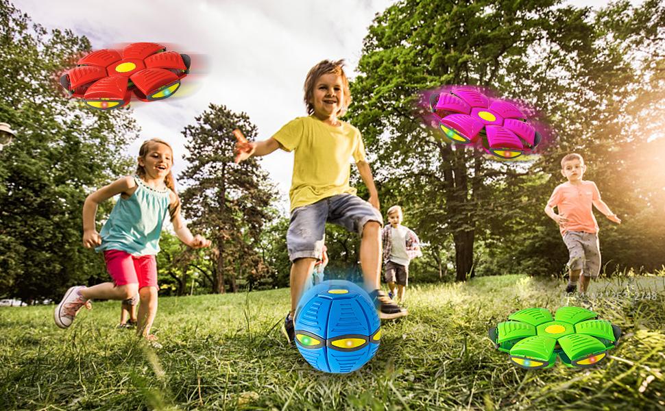 4PCS (Random colors) Magic Ball Toy with Lights, UFO Portable Flying Saucer Toys Stomp Magic Ball Childrens Toy, Magic UFO Ball, Creative Decompression Ball Toy for Kids Boys and Girls Outdoor Gift