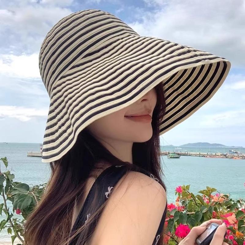Set of 2 Wide Brim Sun Hats in Black And White Stripes, Made from Lightweight And Breathable Material, Suitable for Most Sizes, Offering for Beach Trips, Outdoor Activities, And Vacations for Women
