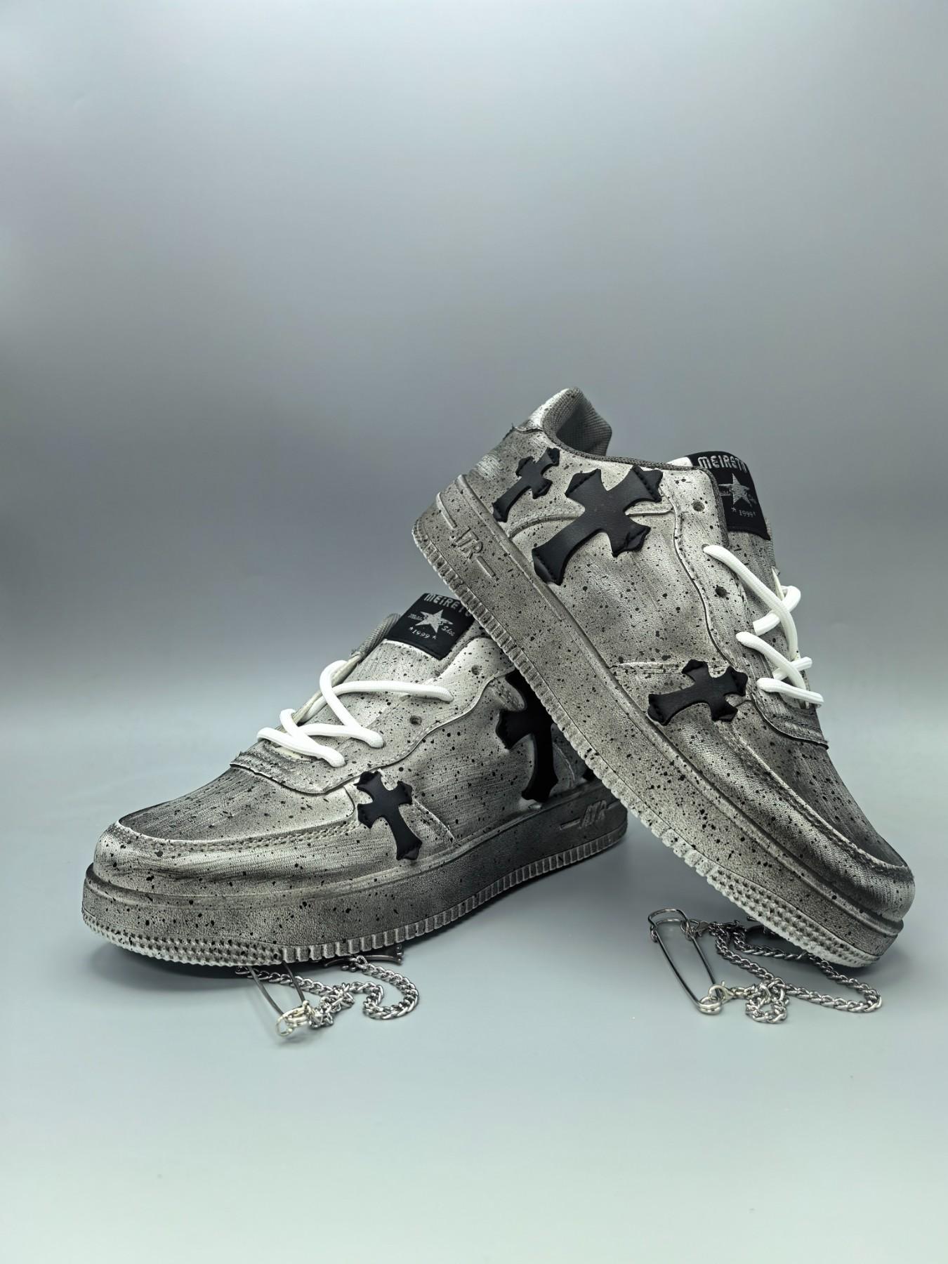 Men's Vintage Metal Chain Cross Sneakers,Size Up by One Size Recommended， Trendy Comfortable Versatile Dark Style, Perfect for Daily and Fashion Scenes