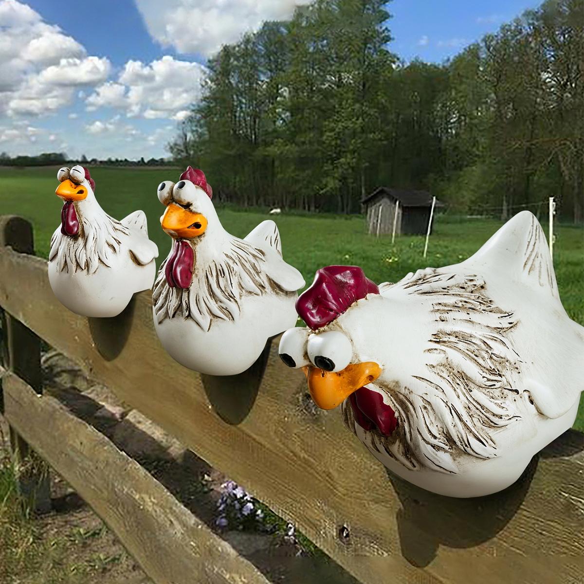 Chicken Fence Decoration, Waterproof Resin Garden Ornament, Fun Expression Yard Decor, Perfect for Farm Gate & Garden