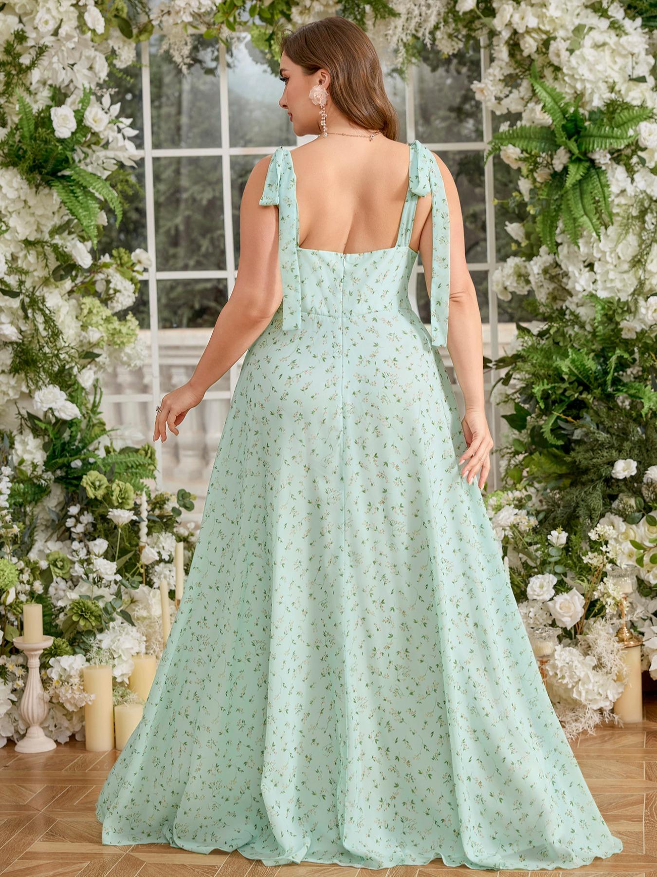 Elegant Fitted Sleeveless Square Neck Backless High Slit Maxi Chiffon Bridesmaid Dress, Random Cut, Digital Print, Party Wear, Womenswear