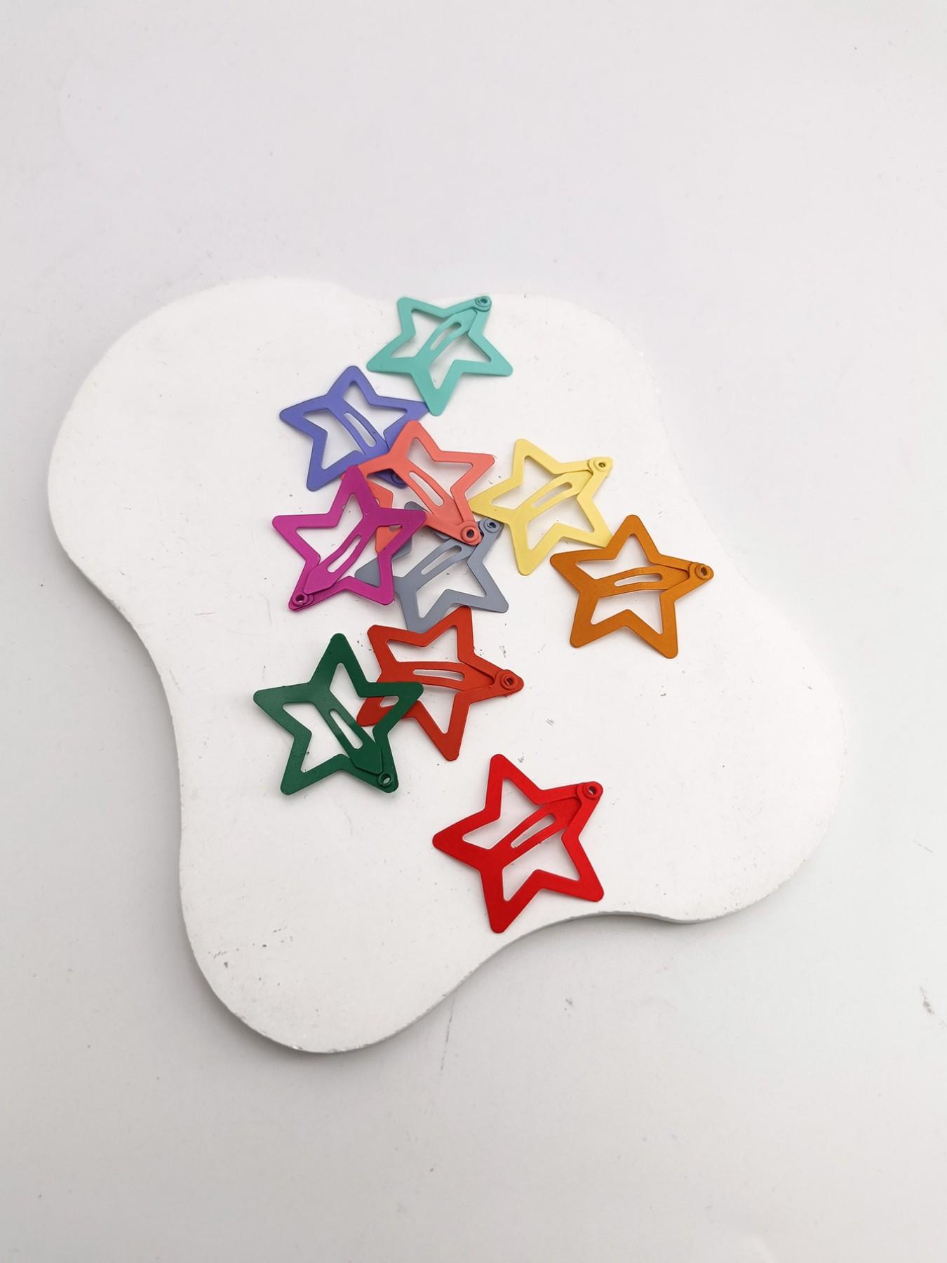 1 Pack Of 10, 3.2cm Star-Shaped Bb Clips, Made Of Durable Metal With A Matte Finish For A Premium Look. The Hollow Design Is Lightweight And Hair-Friendly, Effortlessly Adapting To Various Scenarios Such As Commuting, School, And Dates