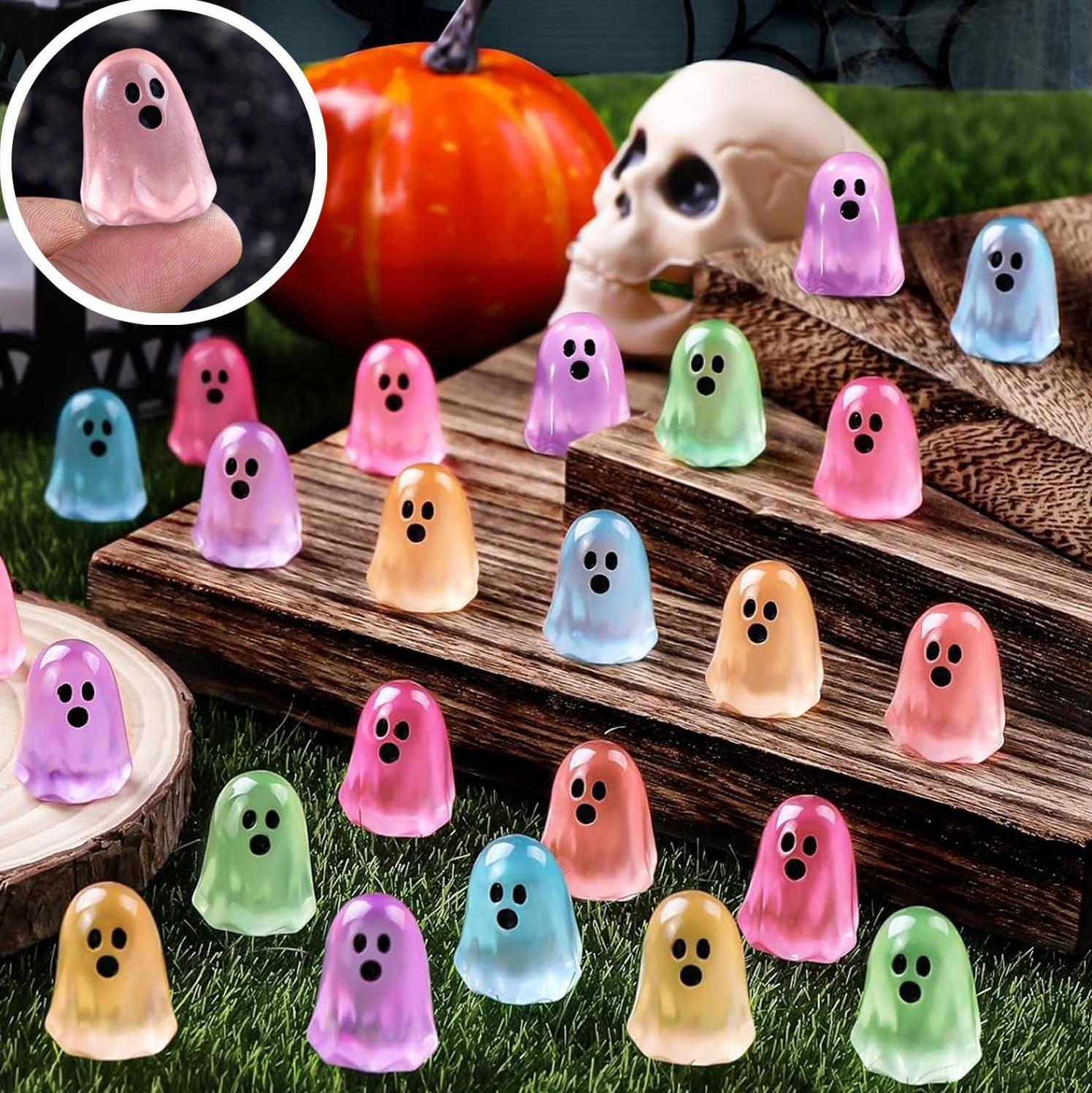 Statues Figurines, Cute Ghost Shape Ornaments in Multiple Pack, Smooth Resin Luminous Miniatures for Spooky Halloween Decor, Decor Figurine Ornaments, Unique Ornaments