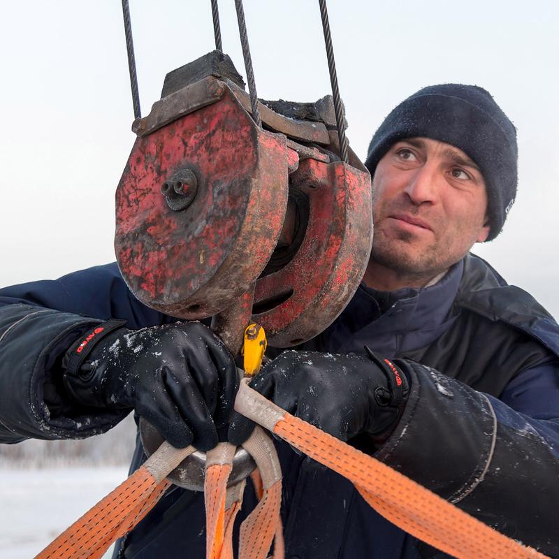 KAYGO KG145 Protector 100% Waterproof Thermal Winter Work Gloves for Men and Women Double Latex Coated Insulated Warm Liner for Construction Cold Storage Snow Shoveling Grocery Store Landscaping Warehouse Outdoor Activities and Winter Jobs