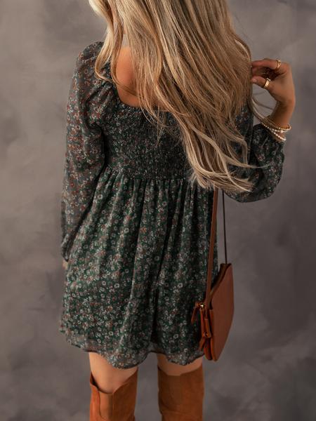 Women's Ditsy Floral Print Sweetheart Neck Shirred Back Dress, Boho Fashion Casual Puff Sleeve Dress for Daily Holiday Vacation Wear, Ladies Dress for All Seasons