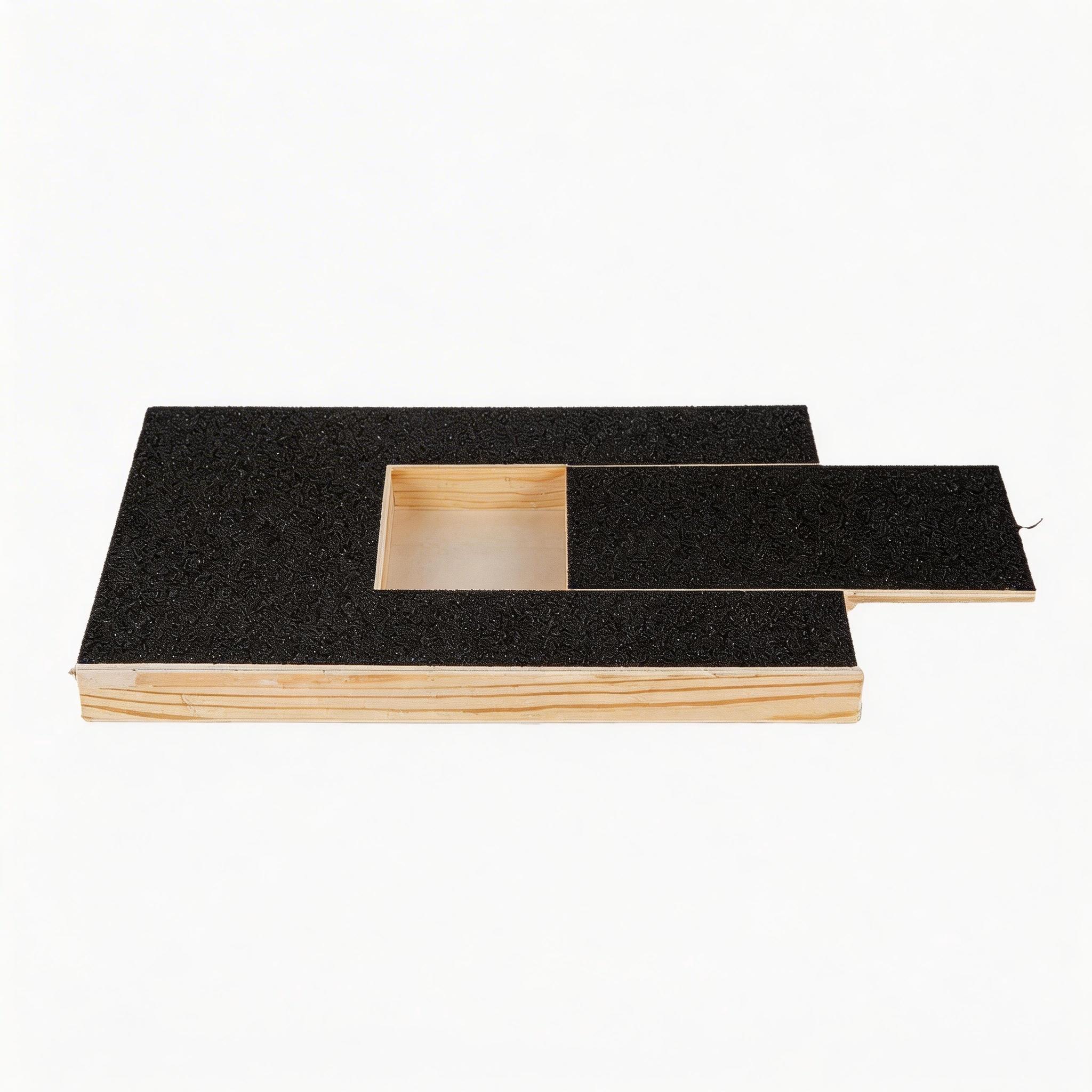 Wooden Pull-Out Dog Scratcher Board with 2 Replacement Sandpapers, Durable and Dust-Resistant, Pet Supplies, Paw Repair Board