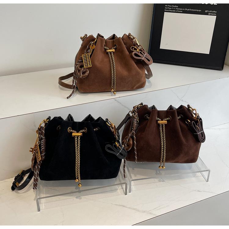 Women's Vintage Crossbody Bag - Bucket Purse with Adjustable Strap, Drawstring Closure, Coffee Brown/Black - Handheld Shoulder Bag for Everyday, Formal, Special Events - Durable Women's Purse, Crossbody Purse, Evening Event Accessory