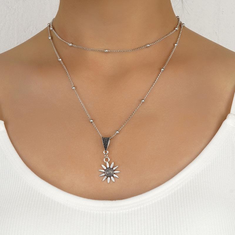 New style necklace - simple and retro sunflower pendant double-layered women's necklace for girls
