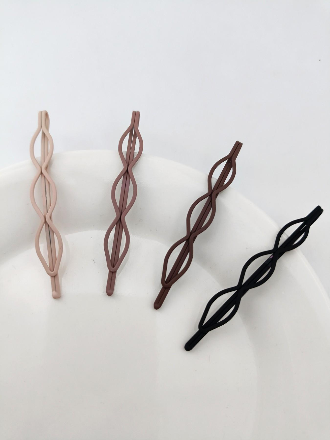 1 Pack of 4 7cm Triangular Hair Clips, Solid Color Simple Design, Strong Hold, Ideal for Commuting, School, Daily Use