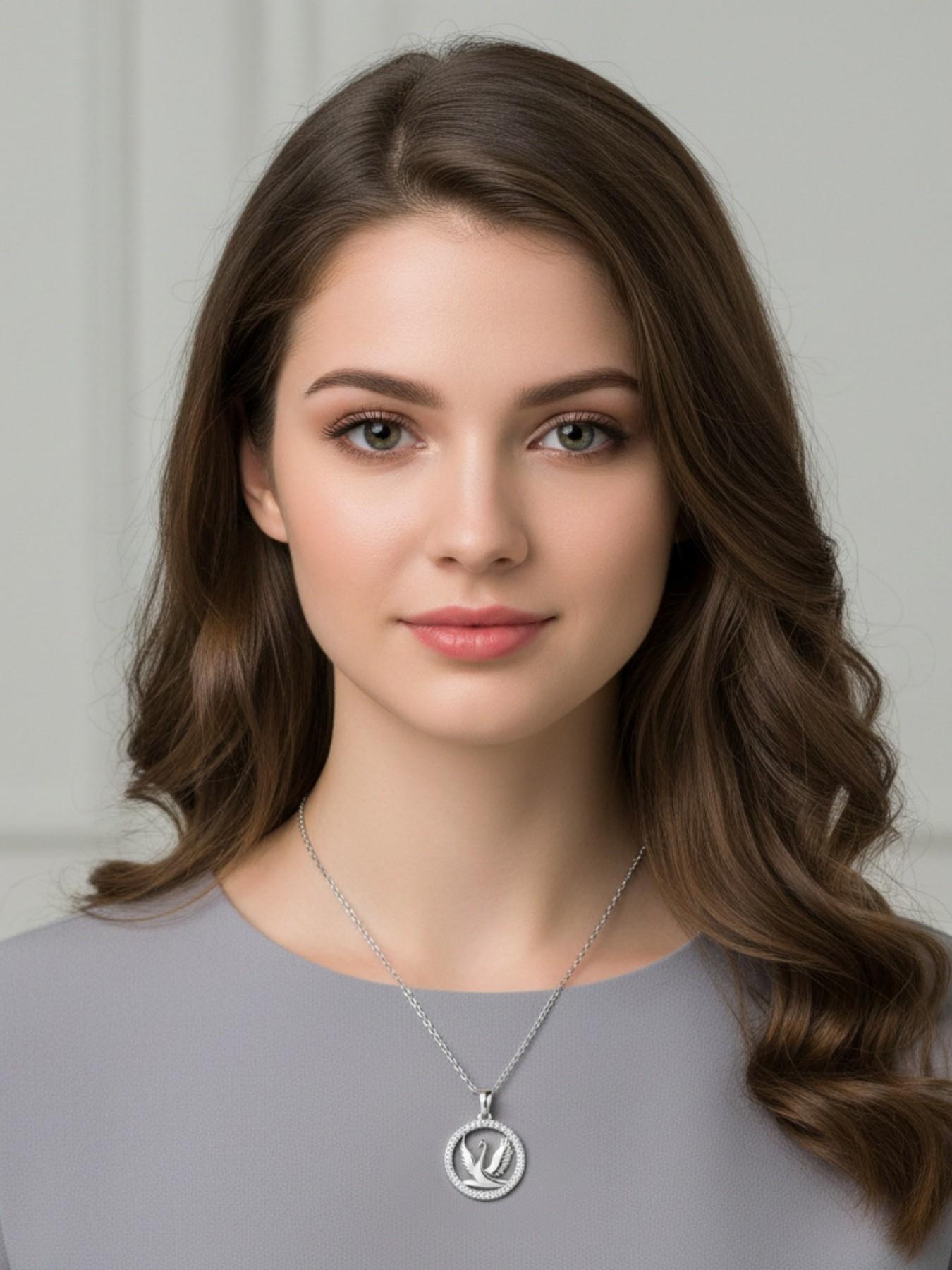 Necklace • Swan Wing Exquisite & high-end swan gemstone necklace.Comes with a greeting card for your daughter.Perfect birthday gift for her and ideal mysterious festive gift.