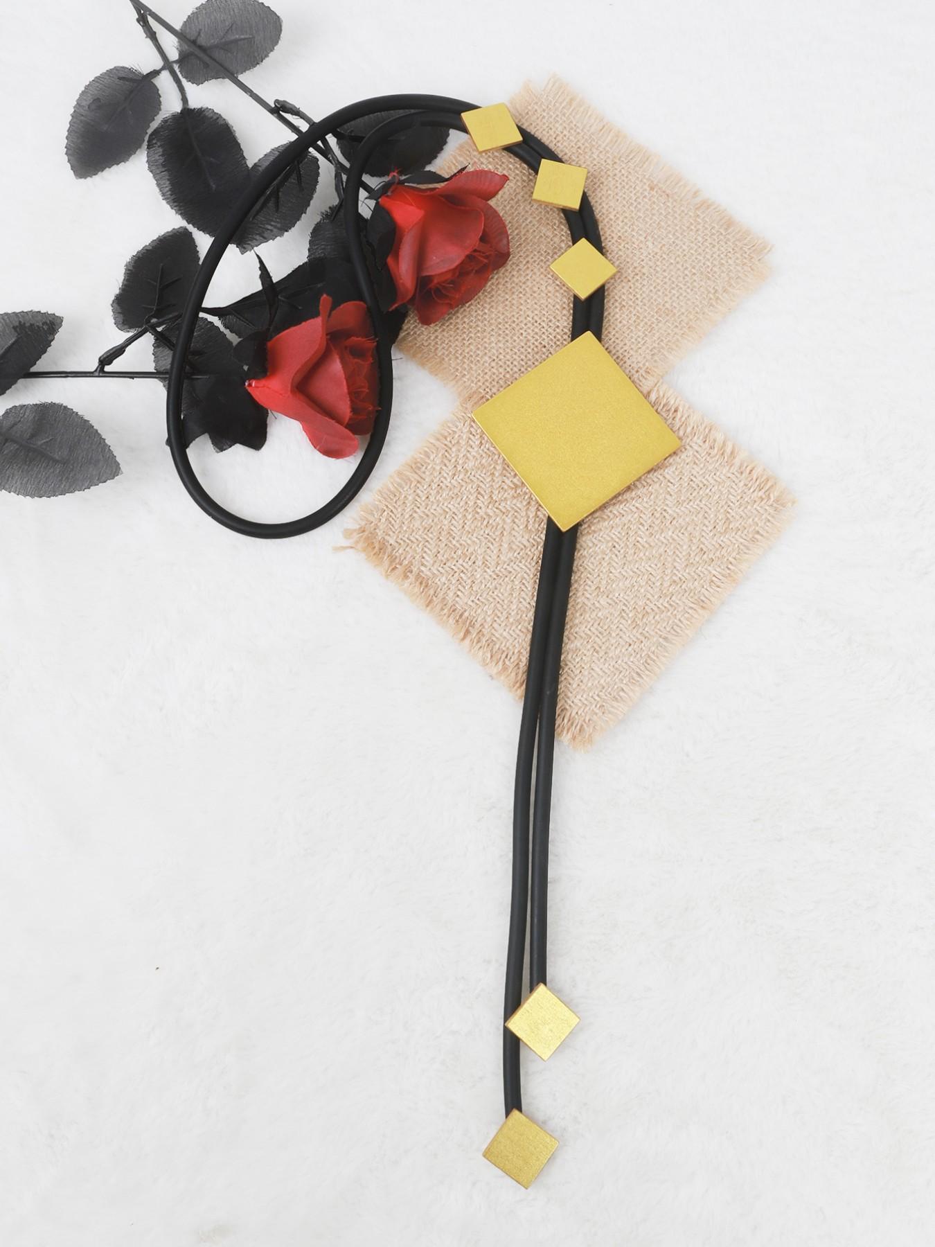 Elegant Square Pendant Necklace for Women, Simple & Chic Jewelry, Perfect for Daily Wear, Office Style, Street Fashion Accessory