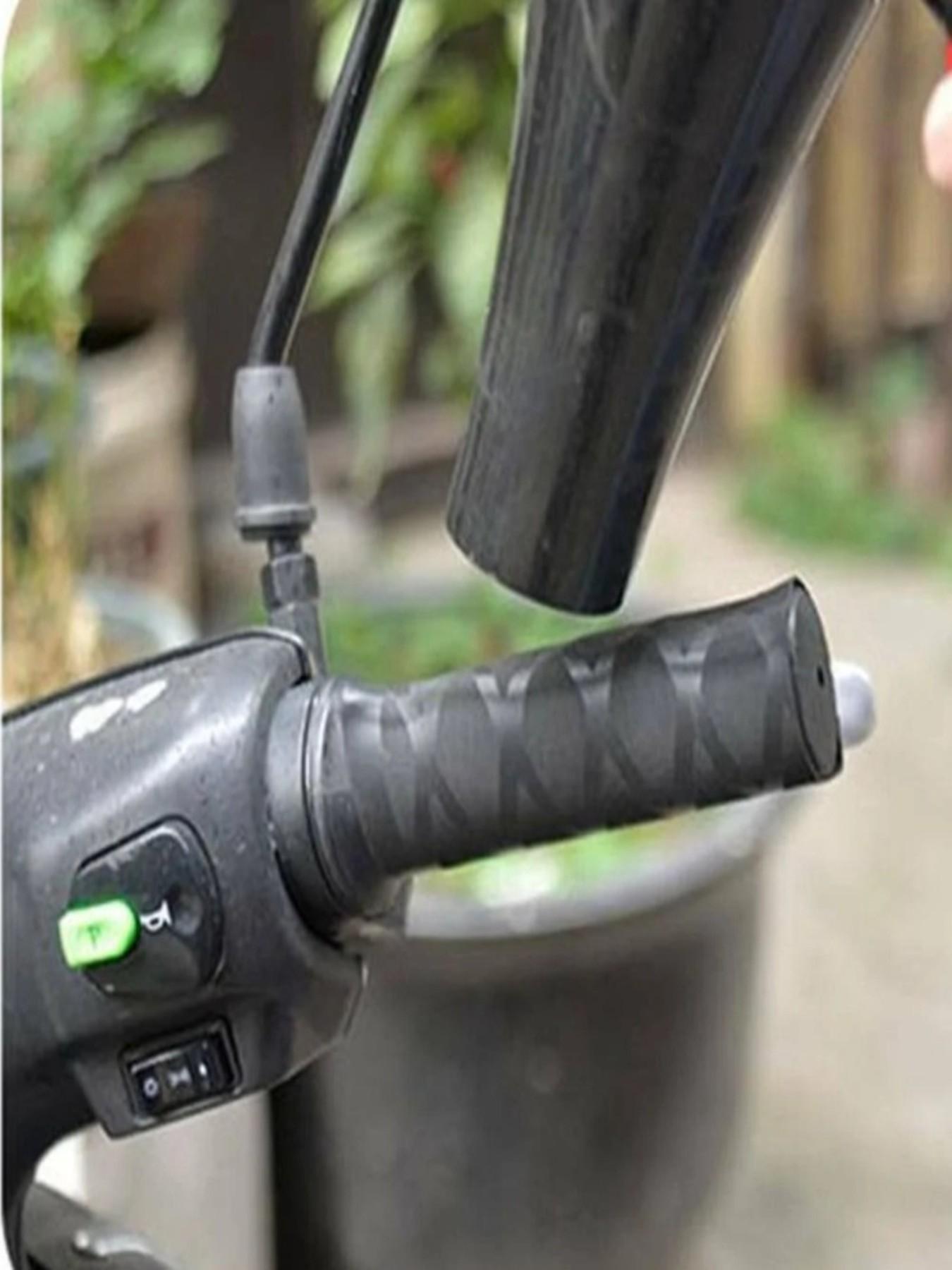 4 Piece Motorcycle Handlebar Grips, Heat Shrink Anti-Slip Rubber Protector, Suitable for Motorcycles and Scooters, Handguard Protection