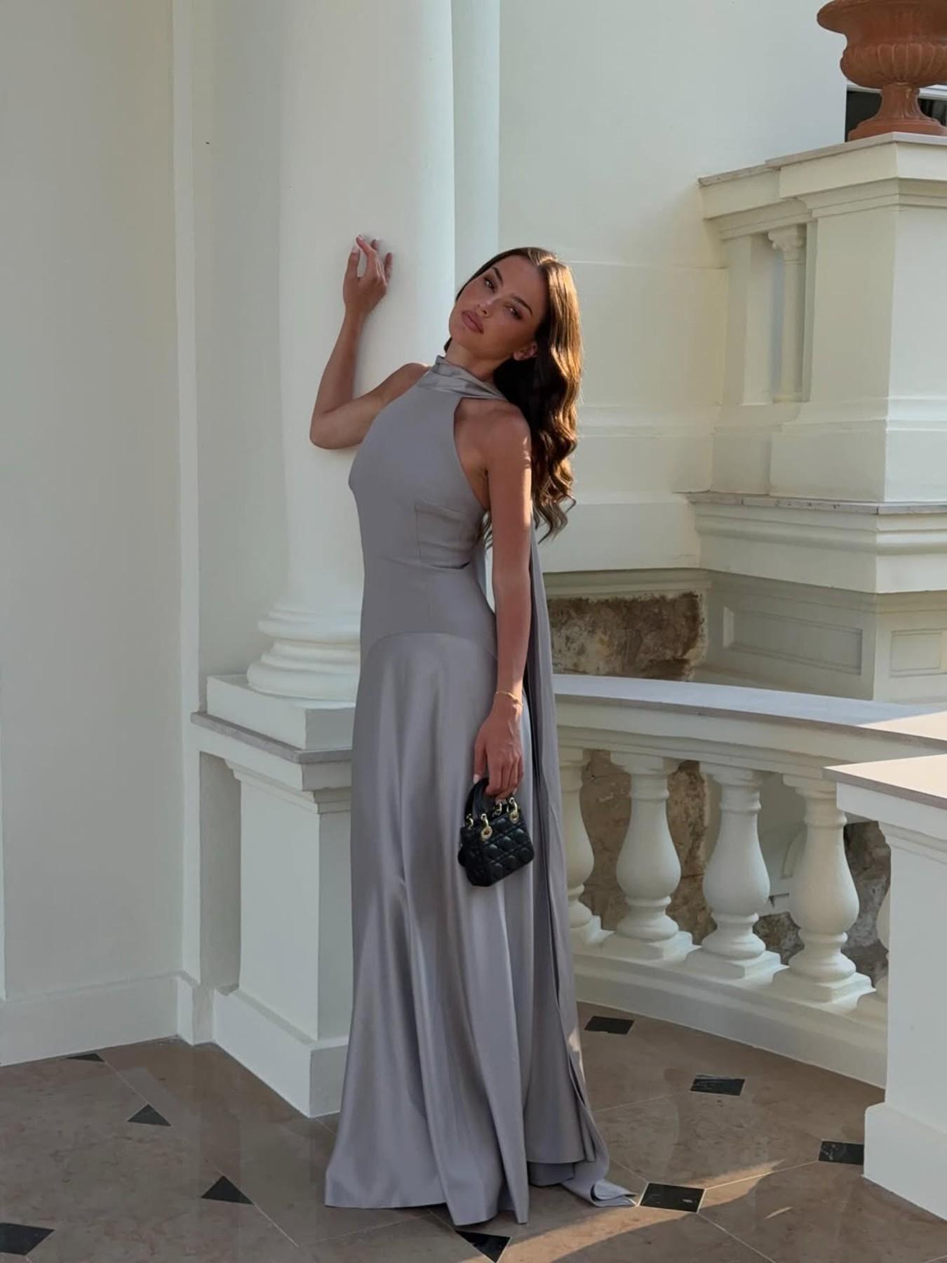 Elegant Satin Halter Neck Long Dress with Draped Straps, Bodycon Waist Cinching Design, Formal Evening Gown for Special Occasions, Formal Wear