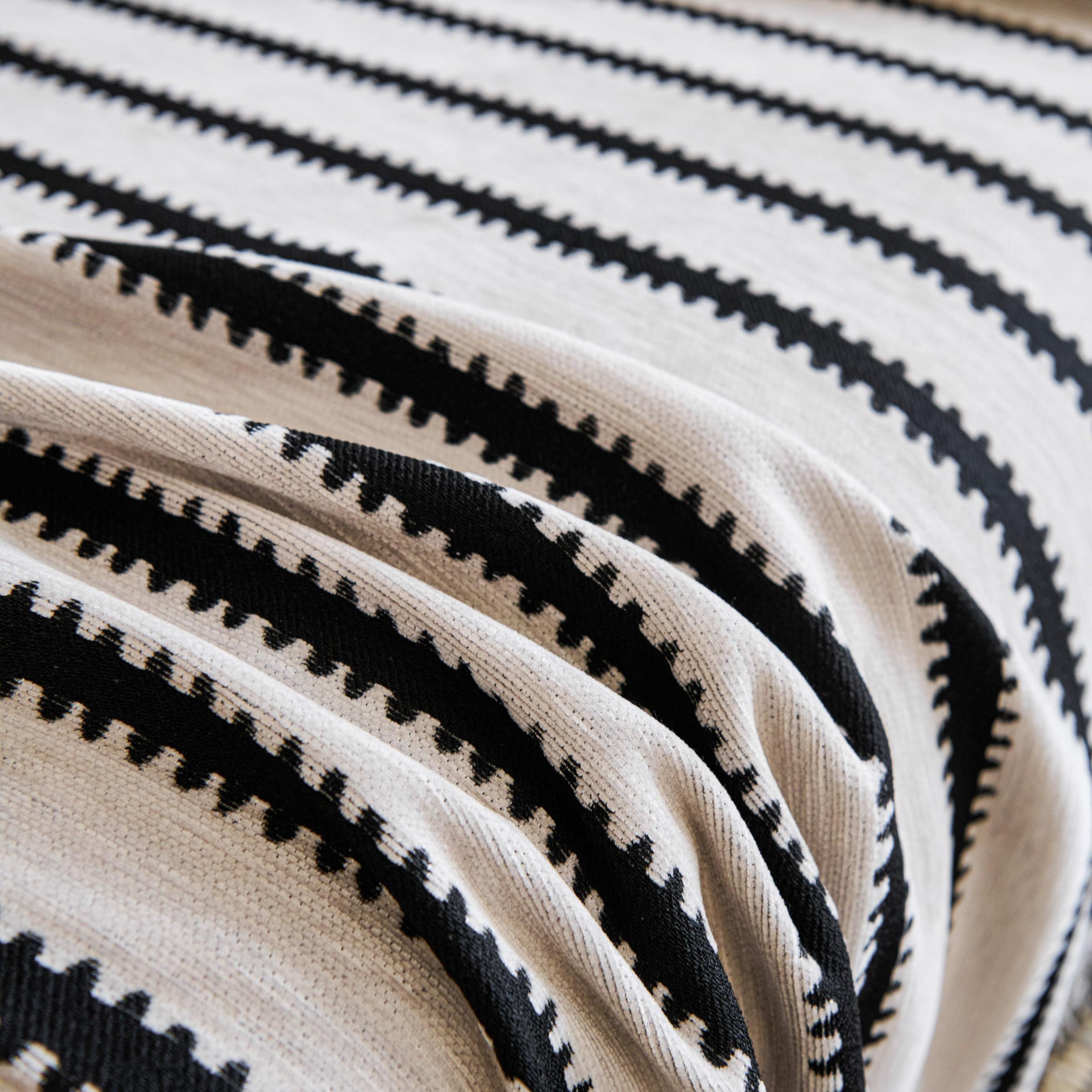 Boho Style Chenille Sofa Cover, Geometric Pattern, Reusable All-Season Sofa Protector, Anti-Scratch Non-Slip, Ideal for Living Room & Airbnb