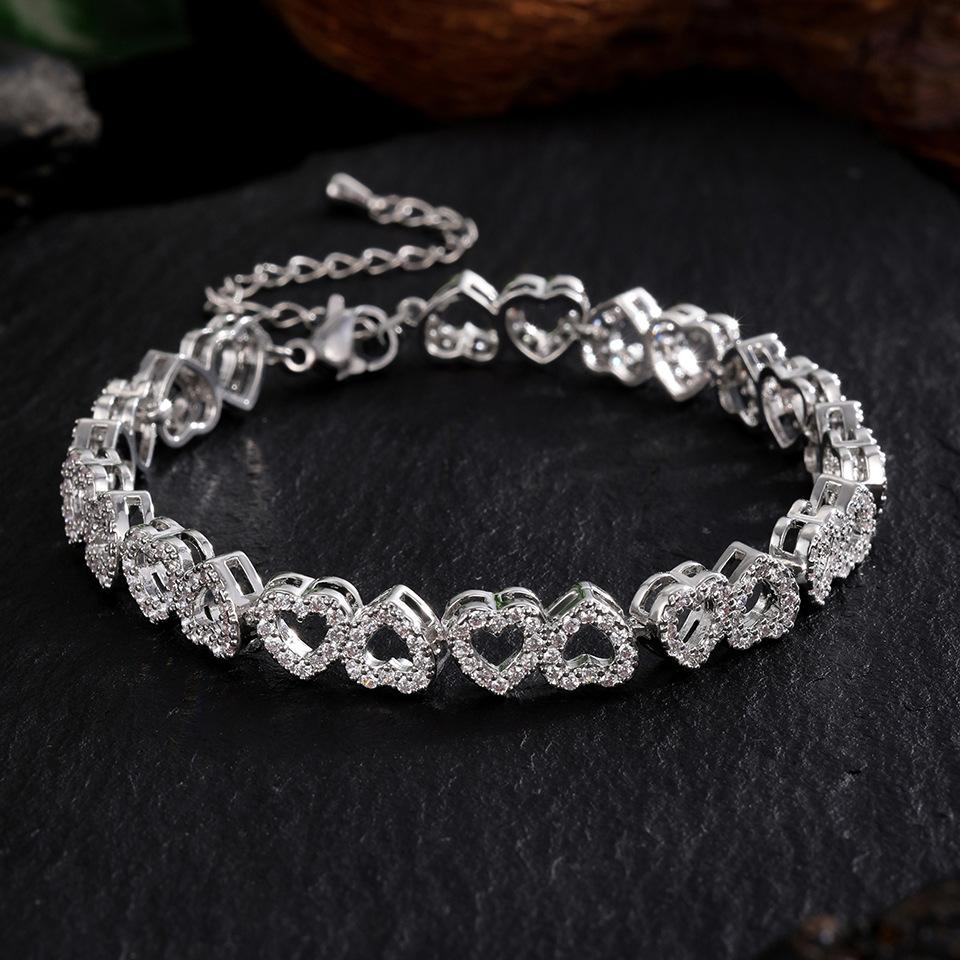 Women's High-Grade Diamond Bracelet Simple Affordable Luxury Fashion Style Women's High-Grade Super Flash Gift Love Adjustable