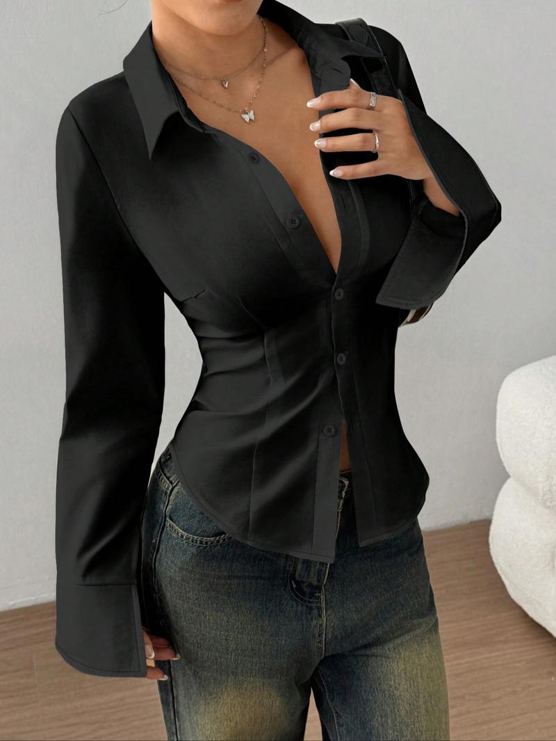 Women's slim-fit button-down long-sleeved casual shirt, suitable for daily commuting.