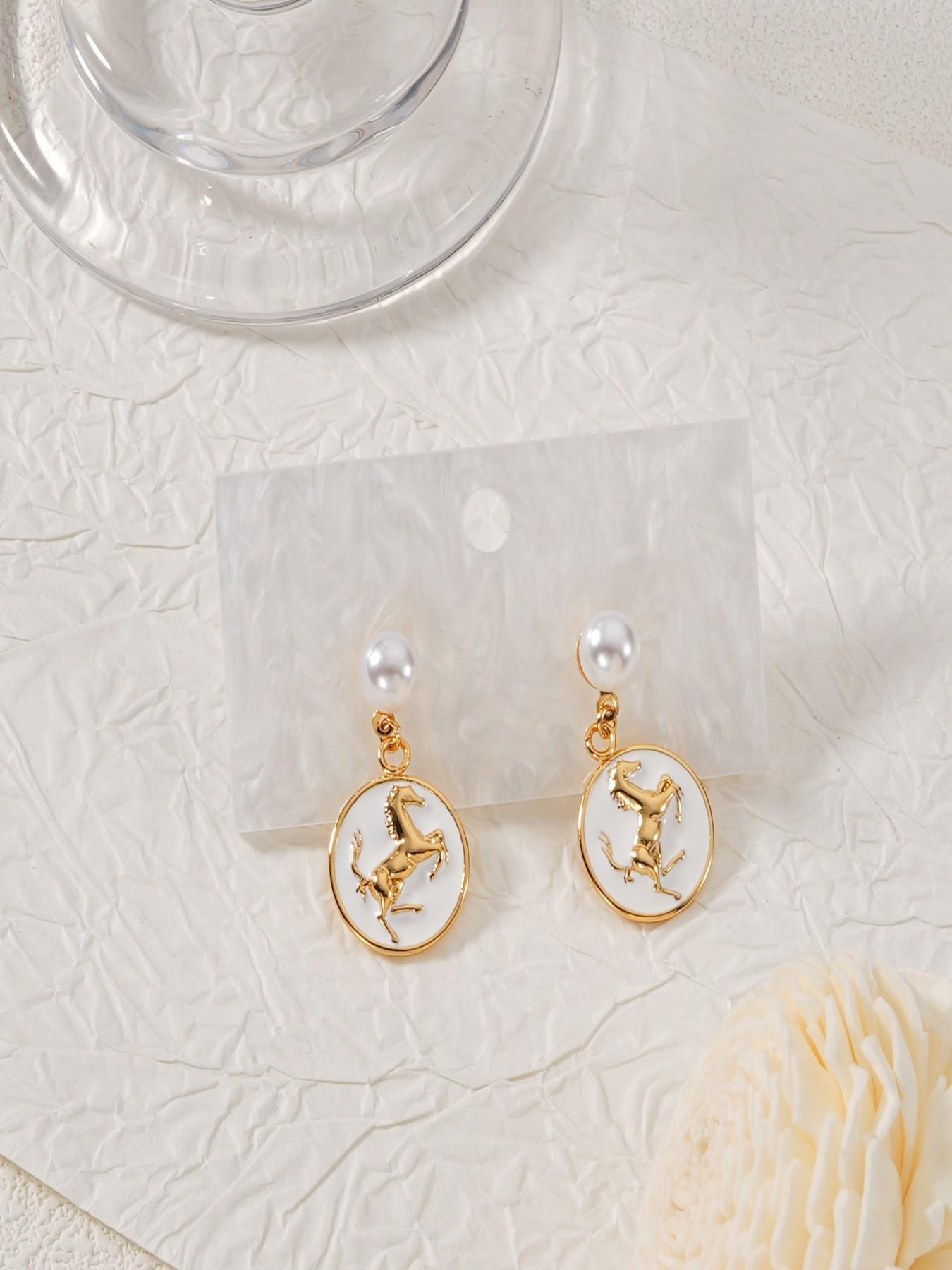 Chic 18k Gold Plated Hoop Earrings Set, Stainless Steel Horse Shape Design, Elegant Fashion Jewelry for Women, All Seasons