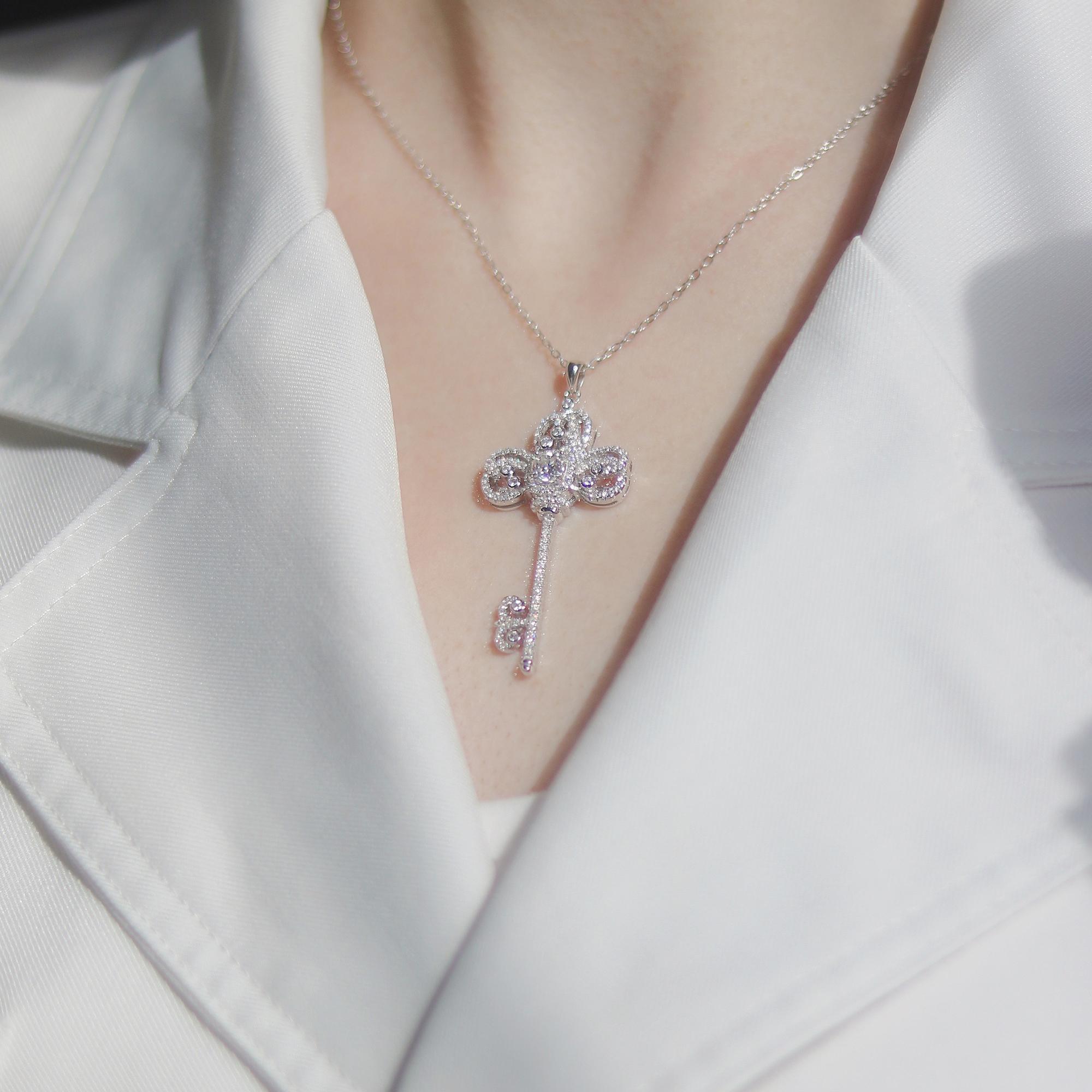 【#405 Crown Key】Luxurious Victorian Key Pendant Synthetic Moissanite Necklace in 925 Sterling Silver SpringStatements