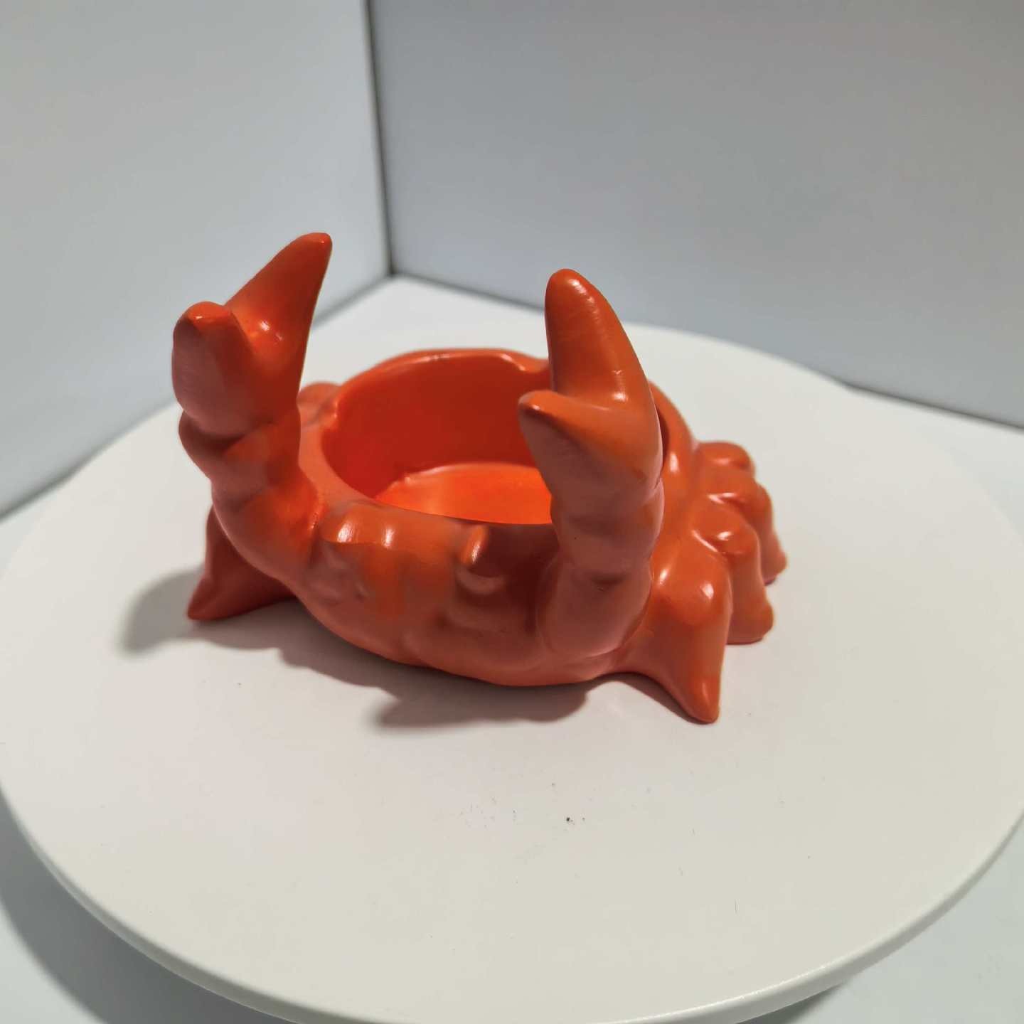 Cute Crab Ceramic Tray with Realistic Claw Design, Home Office Bar Desktop Decor, Fun Gift for Father or Boyfriend