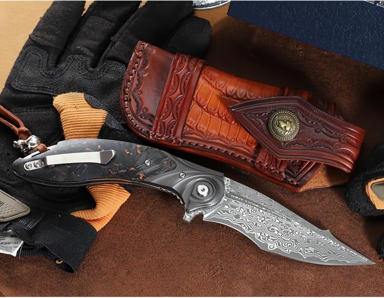 ALVELY Men's Tactical EDC Pocket Knife, Handmade Damascus Steel Folding Pocket Knife with Leather Case, Liner Lock and Charcoal Handle, Pocket Clip, Mountaineering Travel Camping Knife, Rescue Adventure Outdoor Suitable for Carrying