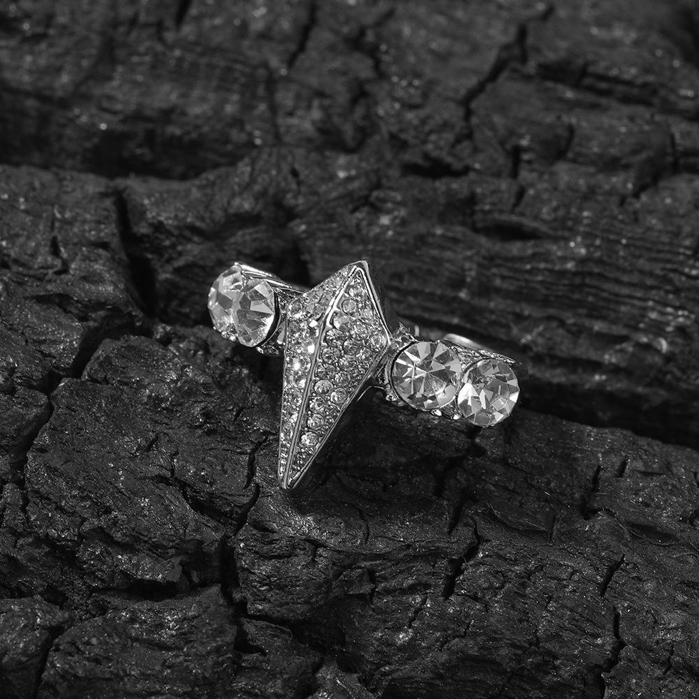 Hip-hop style new diamond-encrusted alloy black panther ring, men's niche exaggerated open adjustable ring, vintage jewelry