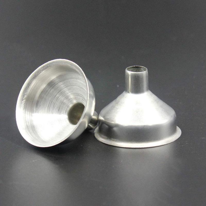 Set of 2 Mini Funnels - Designed to Prevent Leaks And Allow for Quick Pouring of Essential Oils, Amber Bottles, Liquor Flasks, Lip Balm, Spices, Perfumes, And Powders