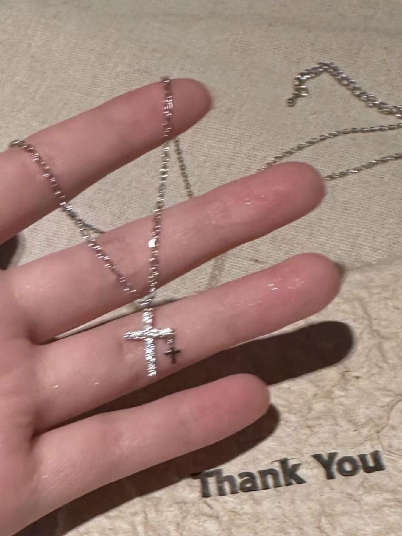 Double Cross Diamond Necklace Silver-gilded Necklace, Cross Chain Design, Cross Necklace Chain, Cross Pendant Suitable for Both Men and Women Fashionable Accessory Suitable for Daily Wear